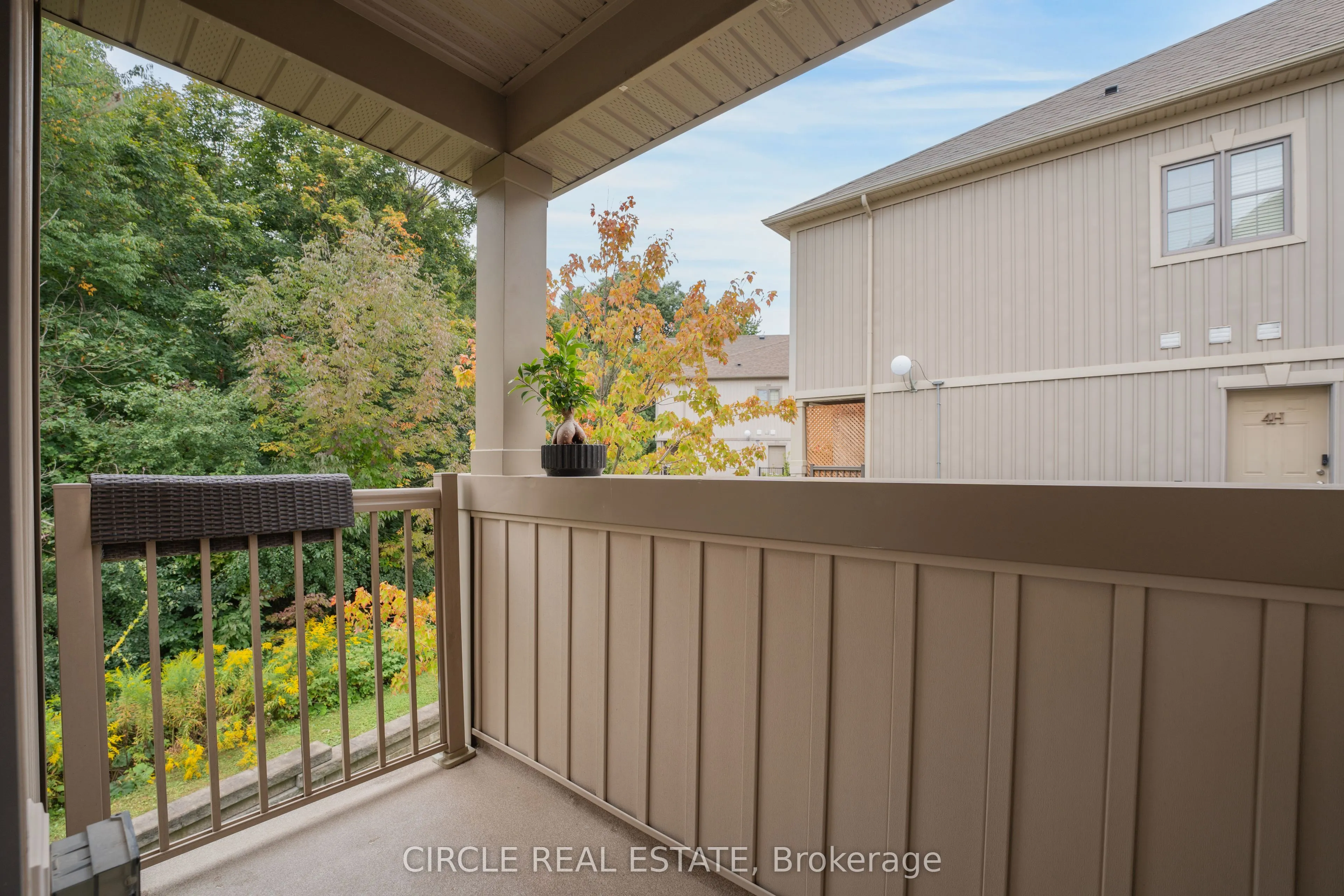 255 Maitland Street, #3H