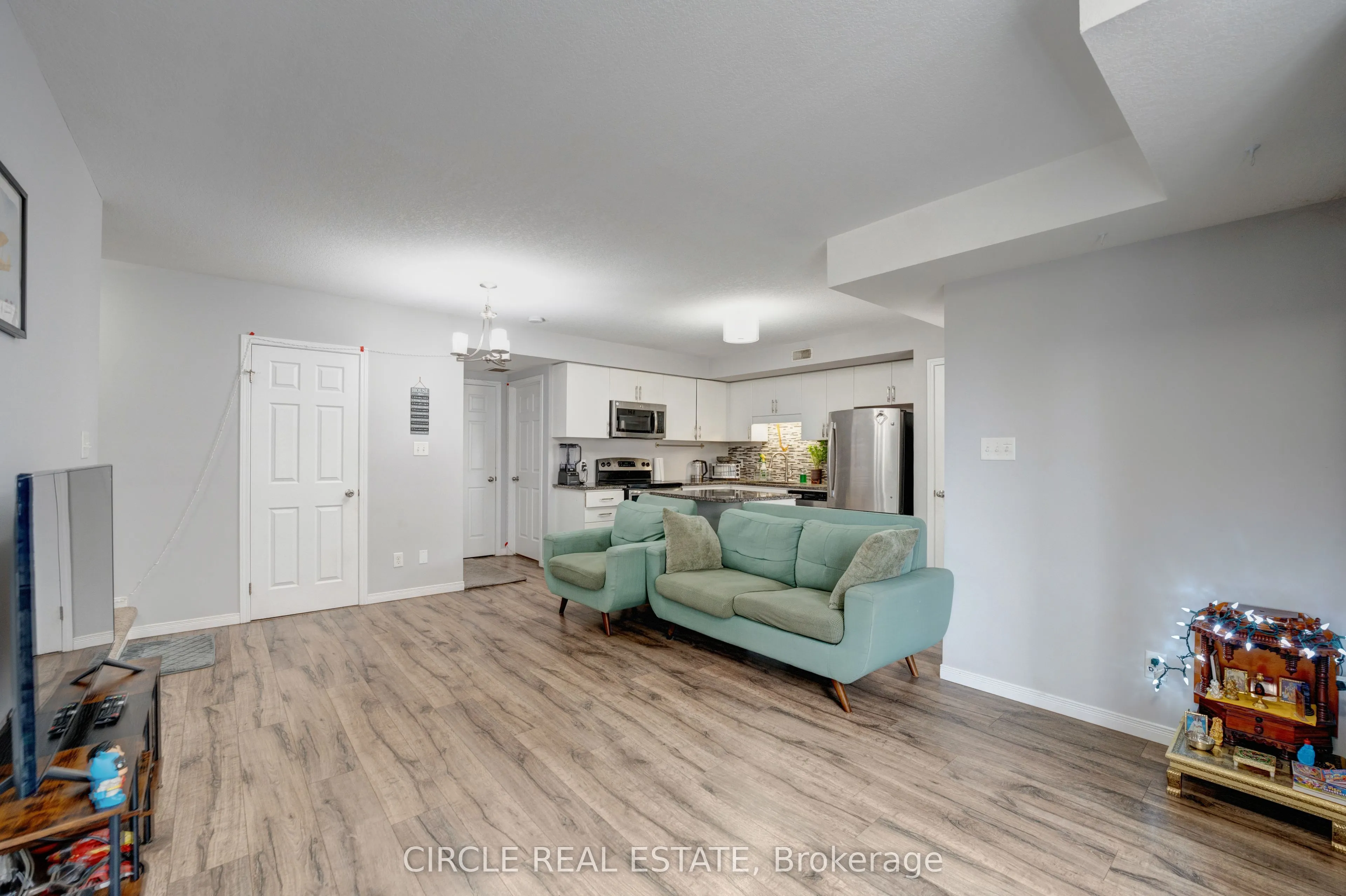 255 Maitland Street, #3H