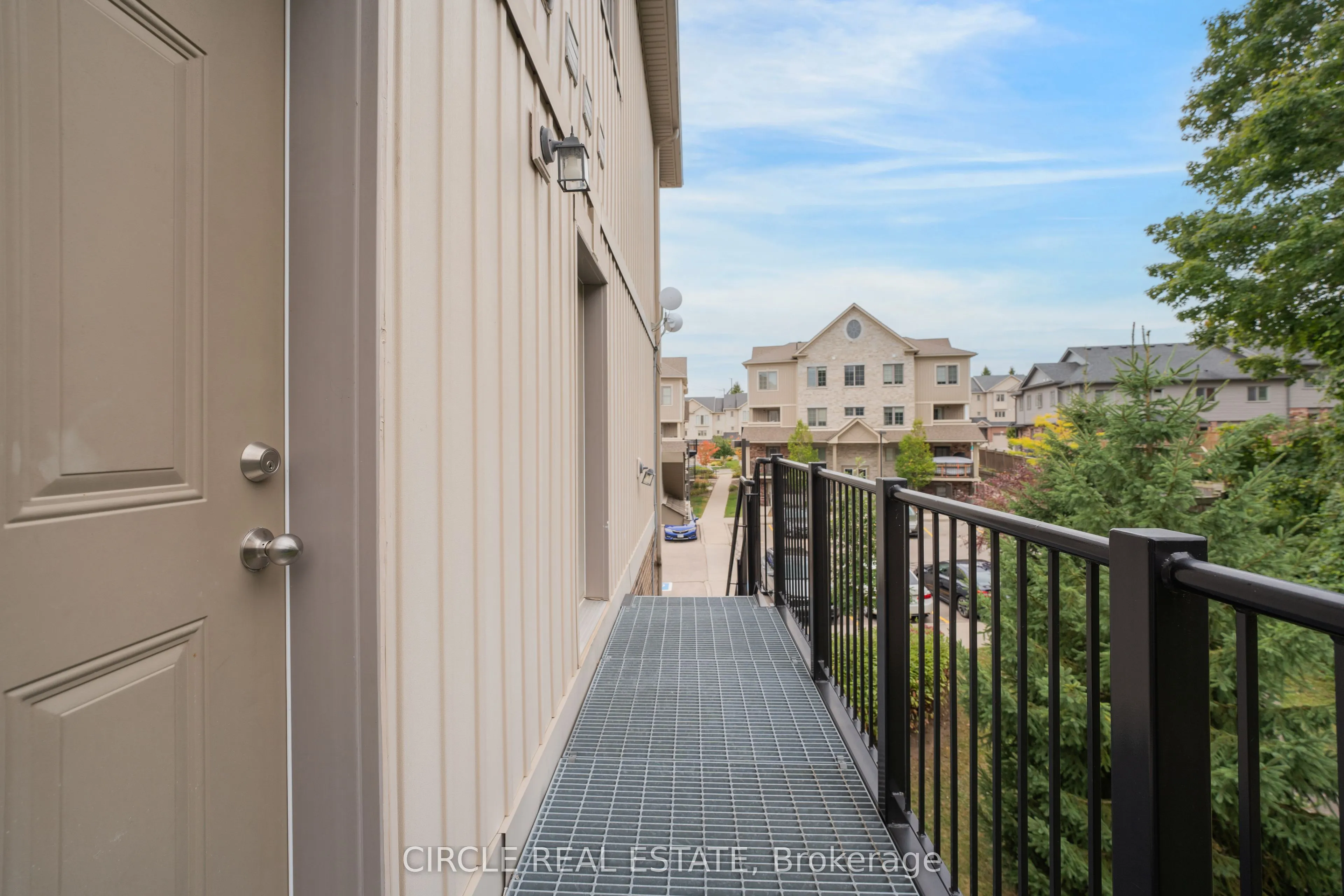255 Maitland Street, #3H