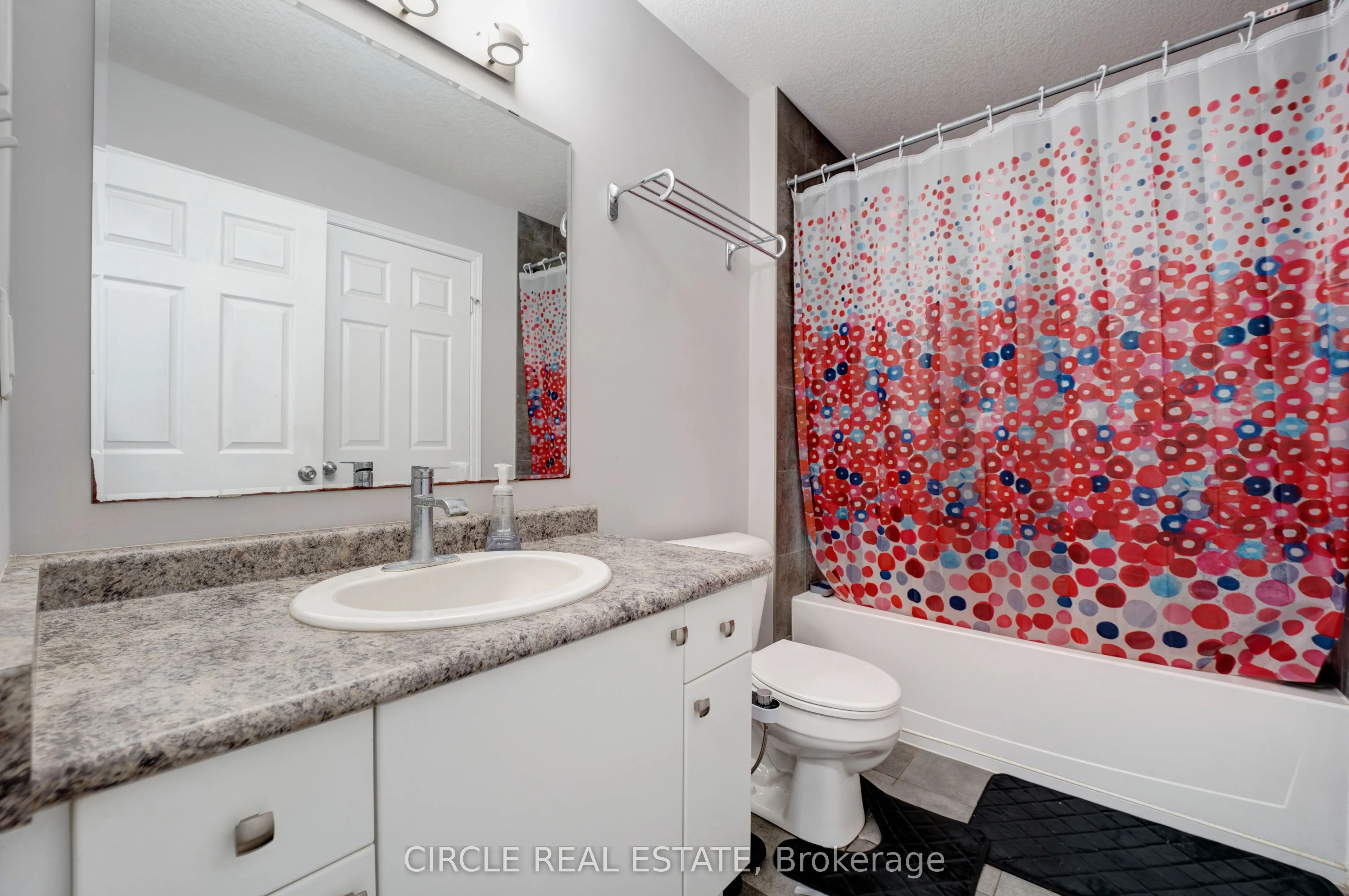255 Maitland Street, #3H