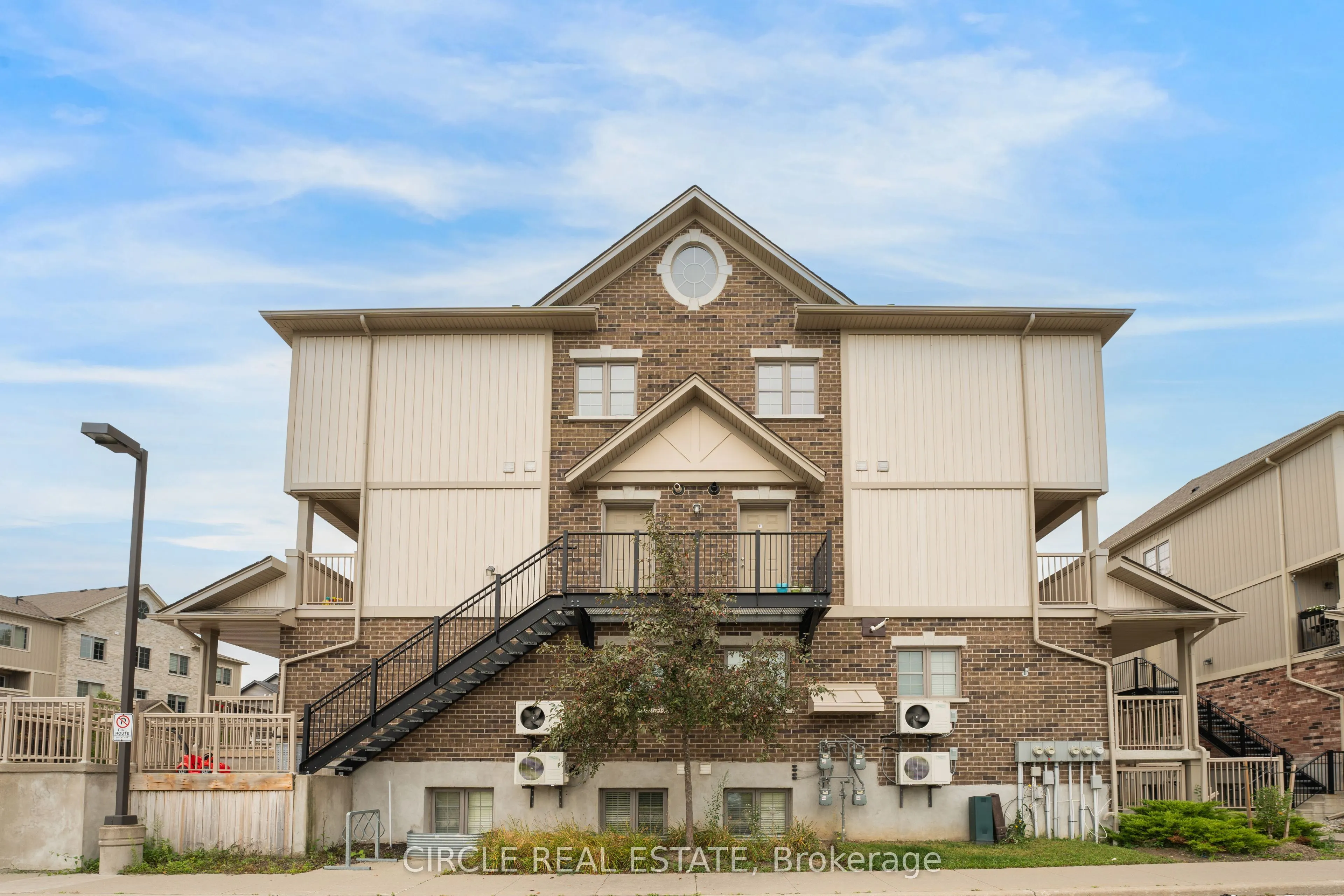 255 Maitland Street, #3H