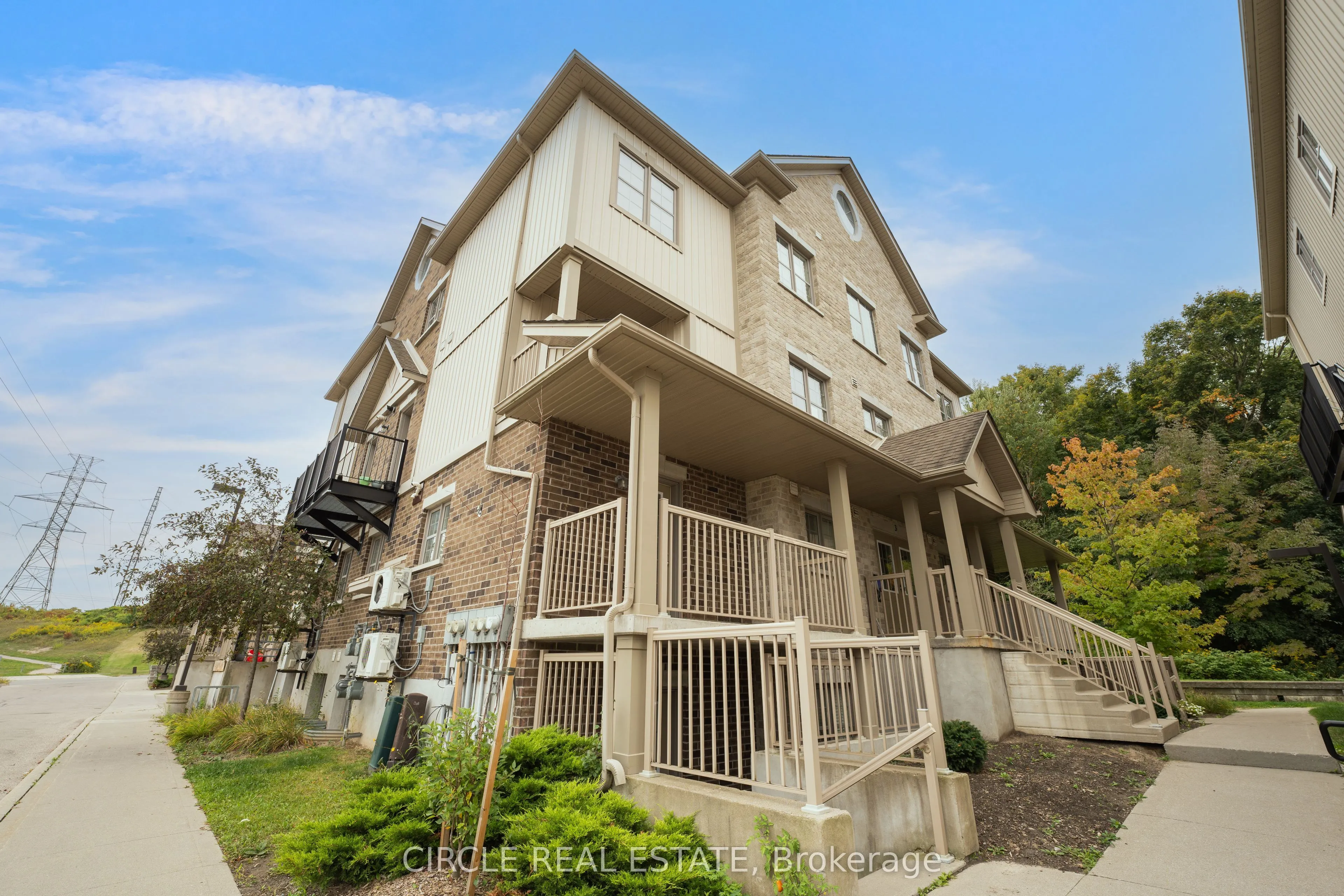 255 Maitland Street, #3H