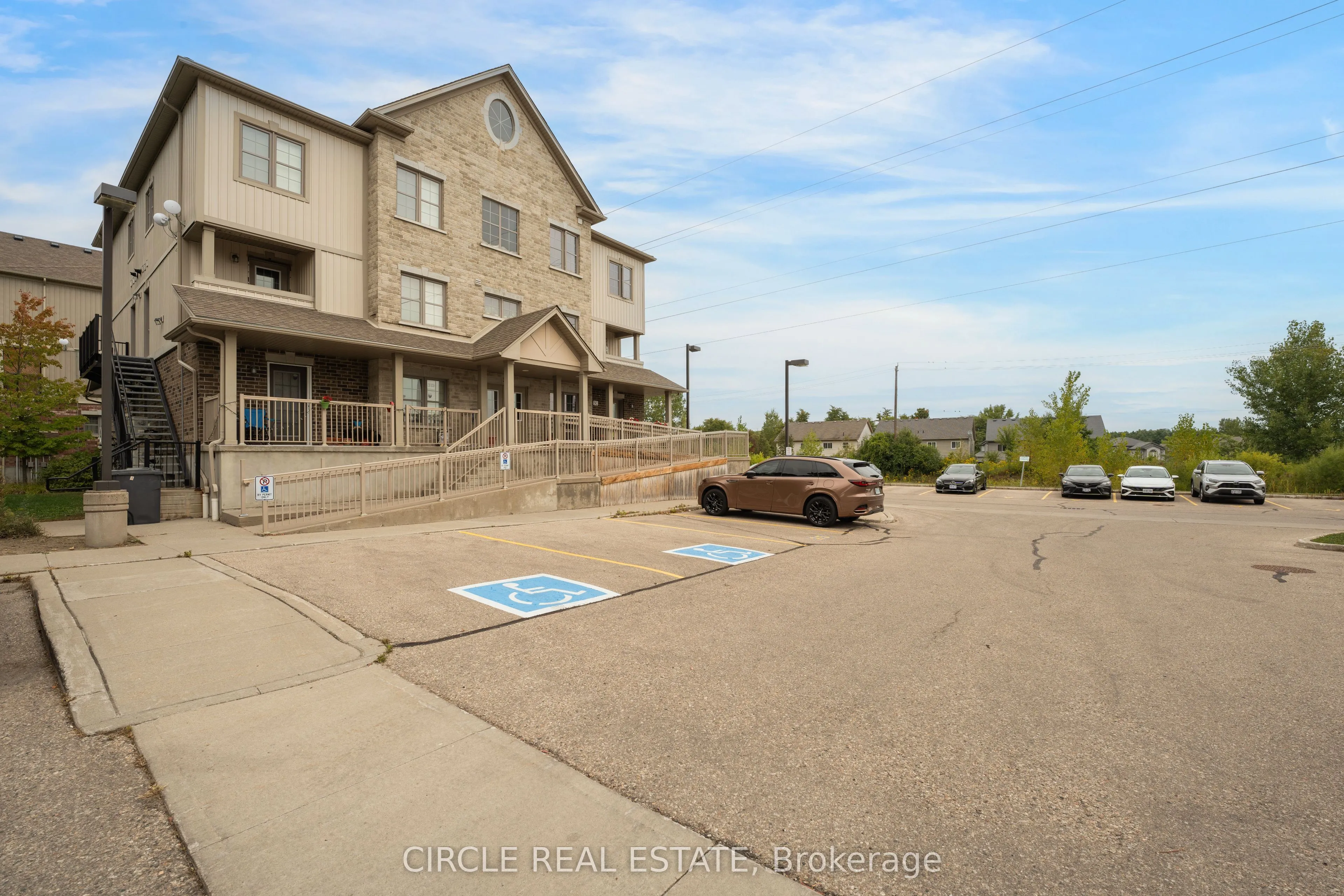 255 Maitland Street, #3H