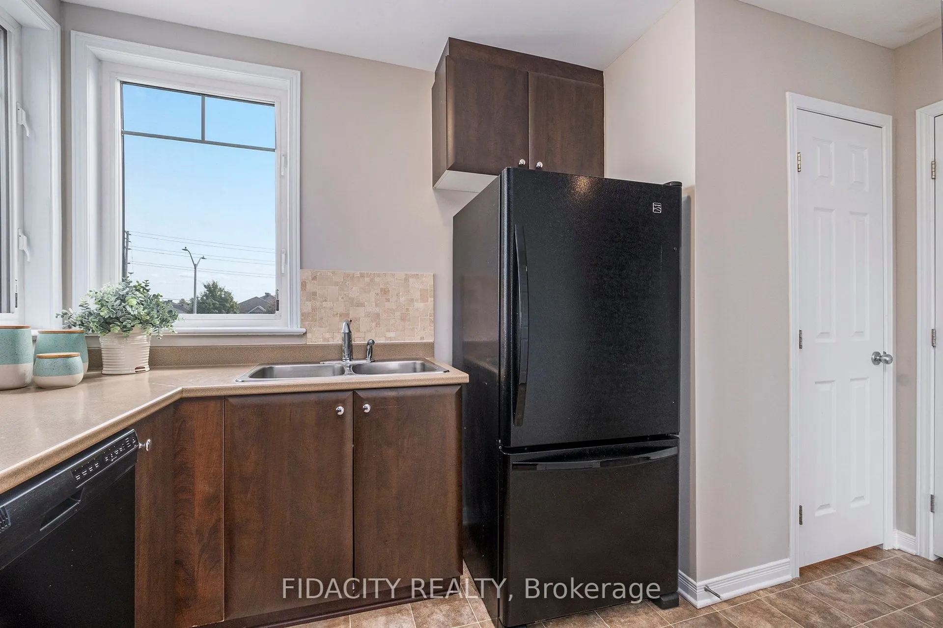 3391 Cambrian Road, #111