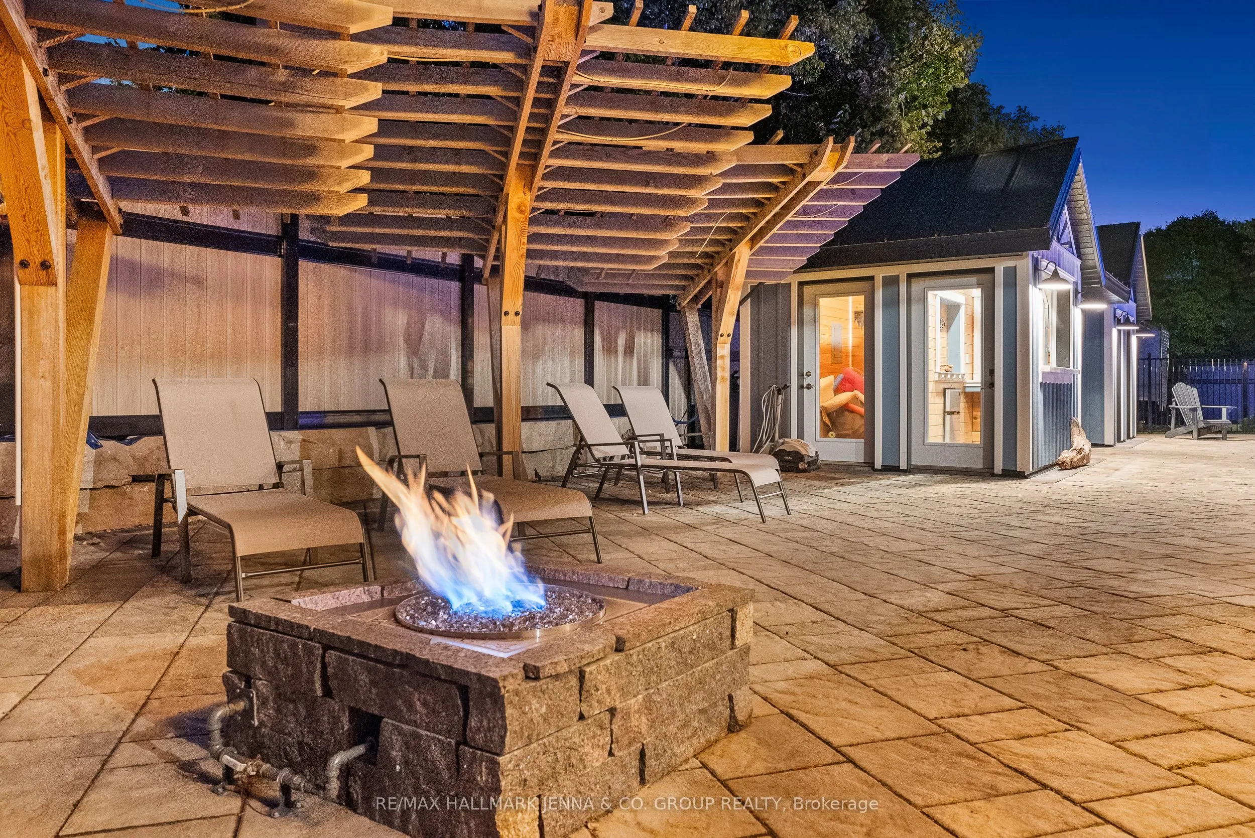 6577 Michelangelo Court