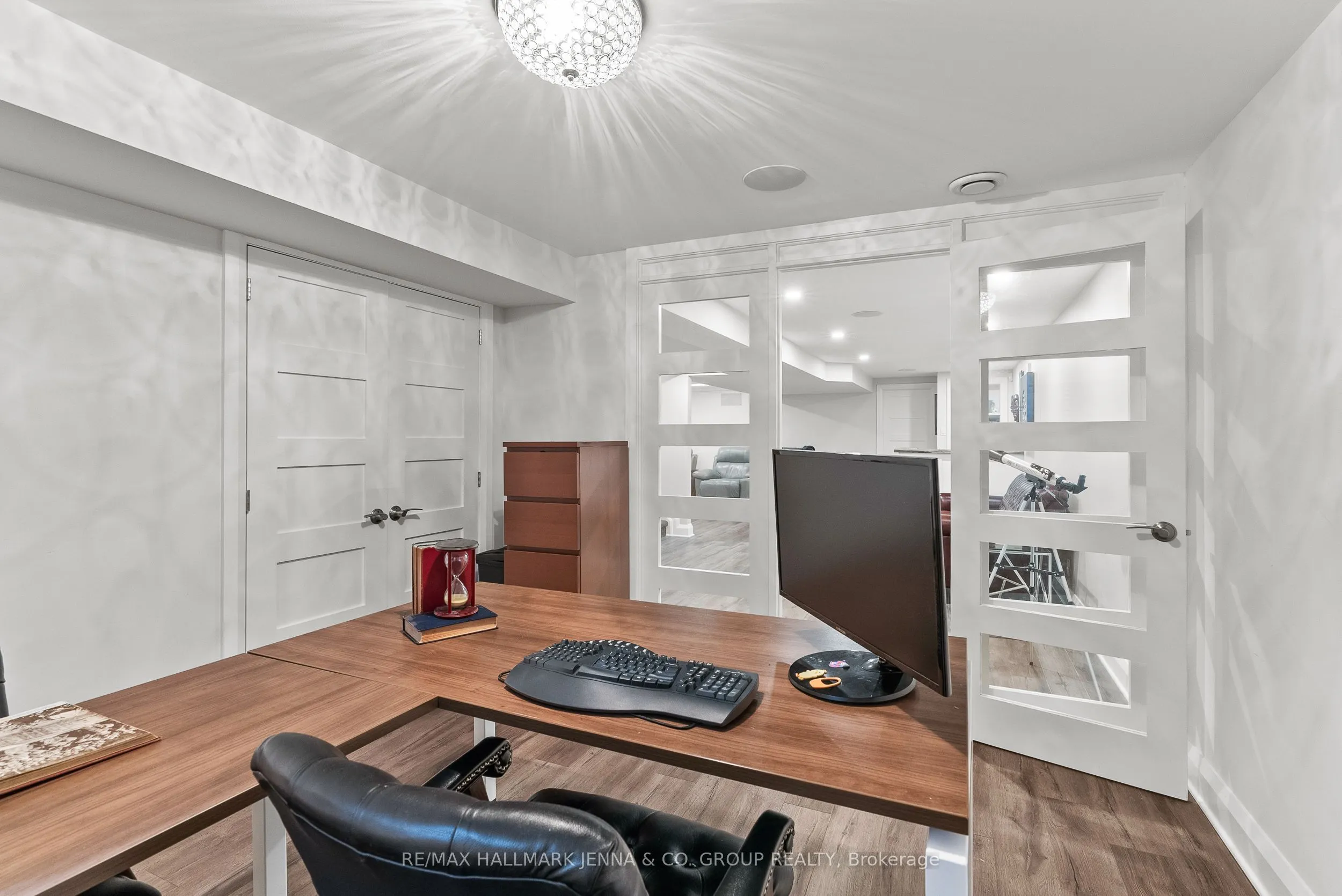 6577 Michelangelo Court