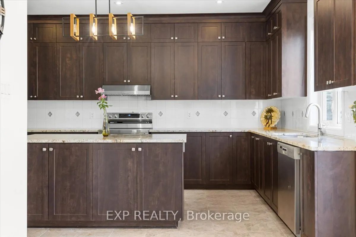 300 Grayburn Way