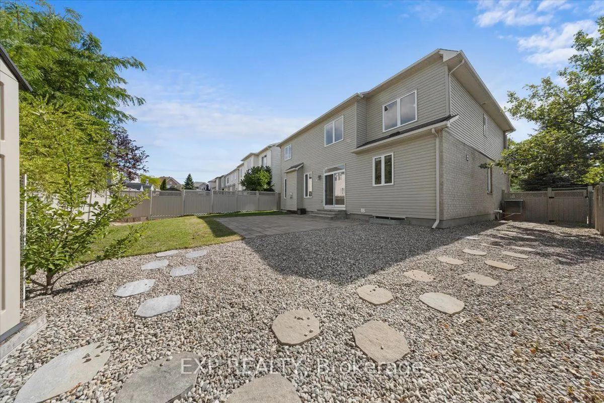 300 Grayburn Way