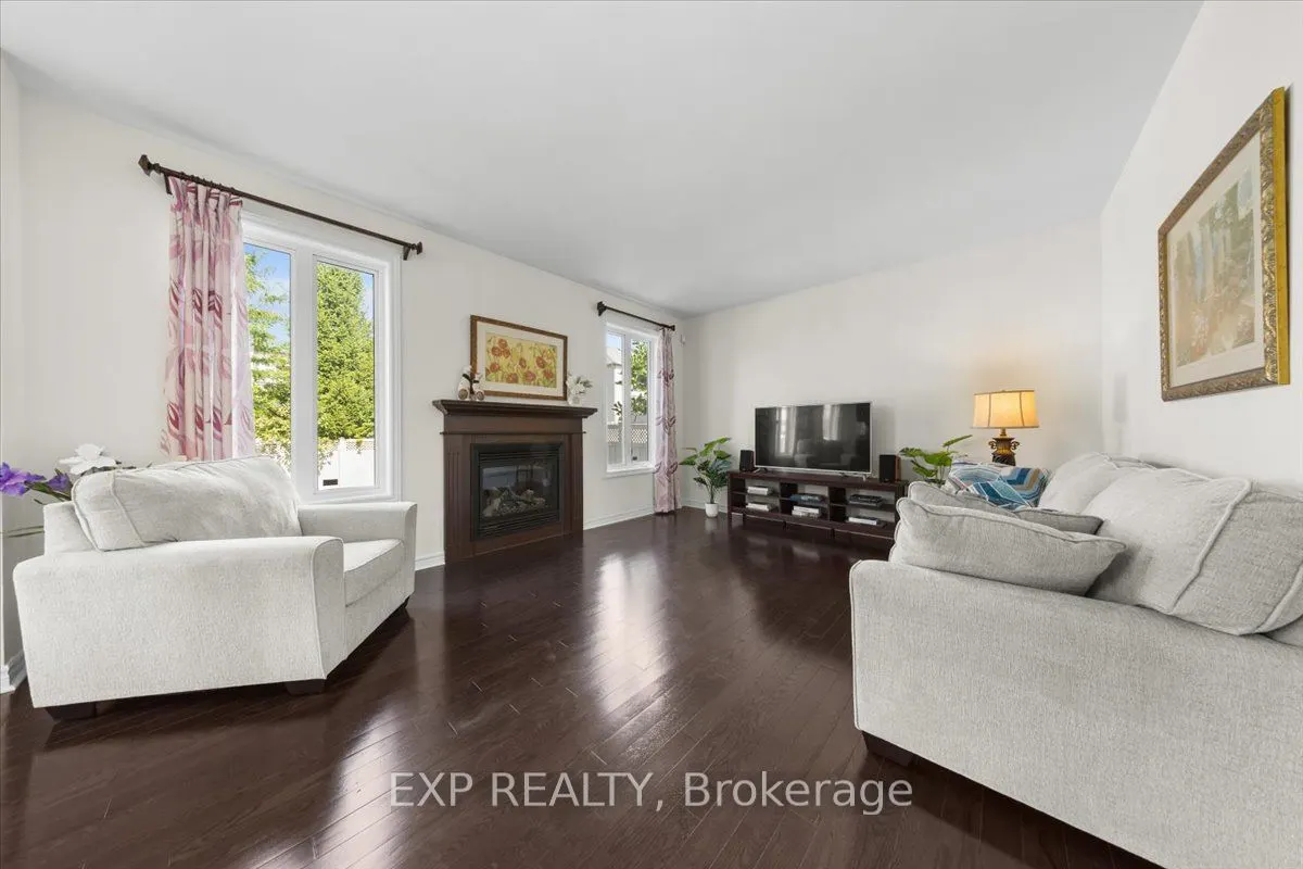 300 Grayburn Way