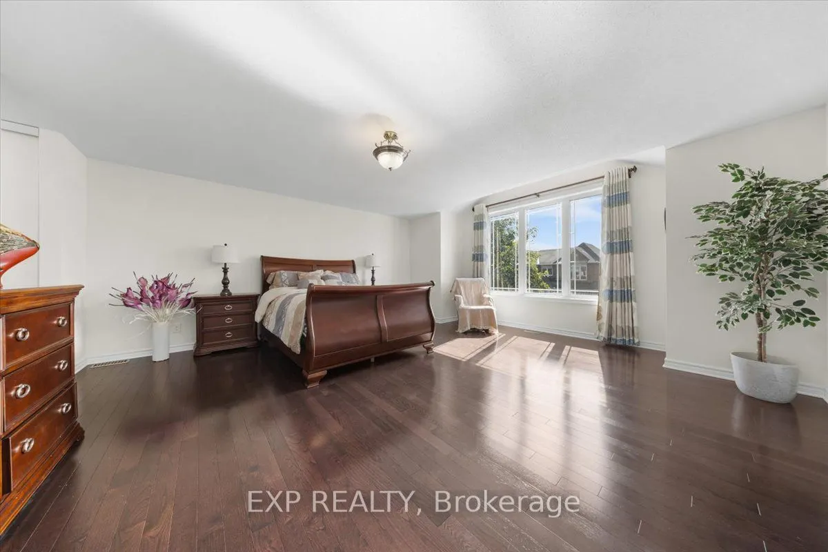 300 Grayburn Way