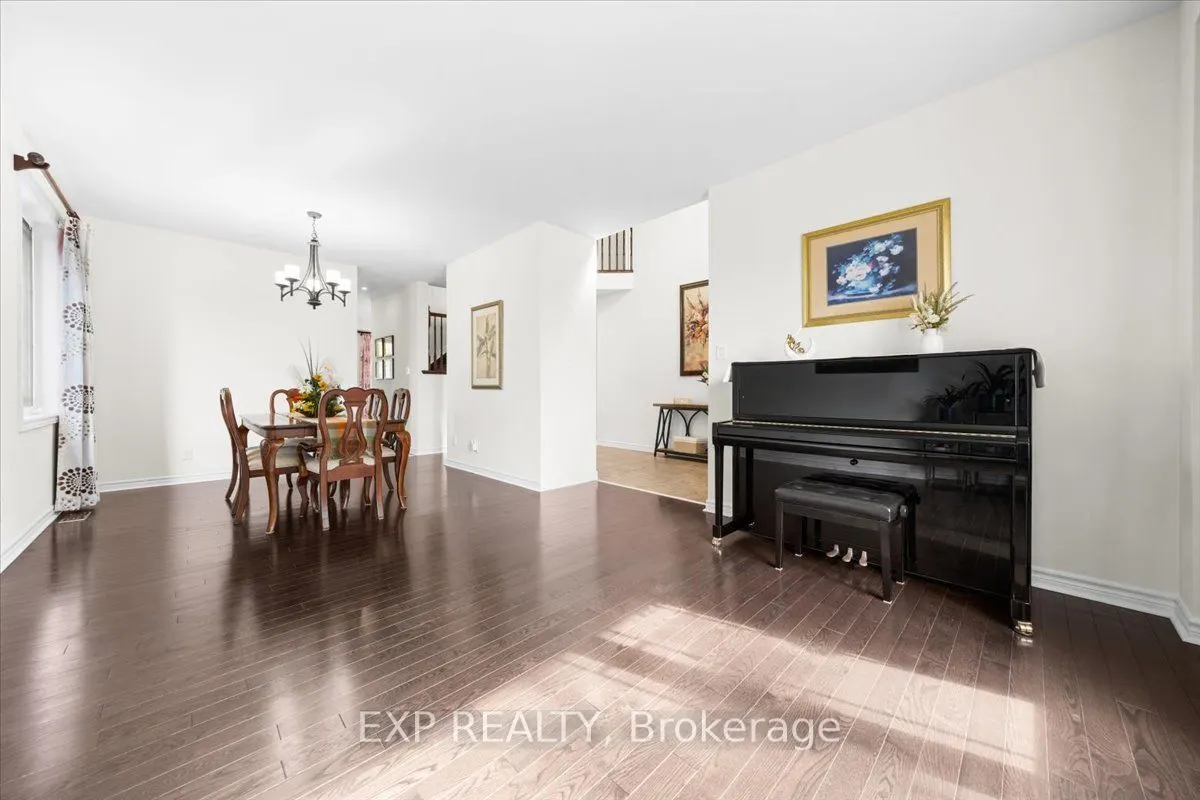300 Grayburn Way