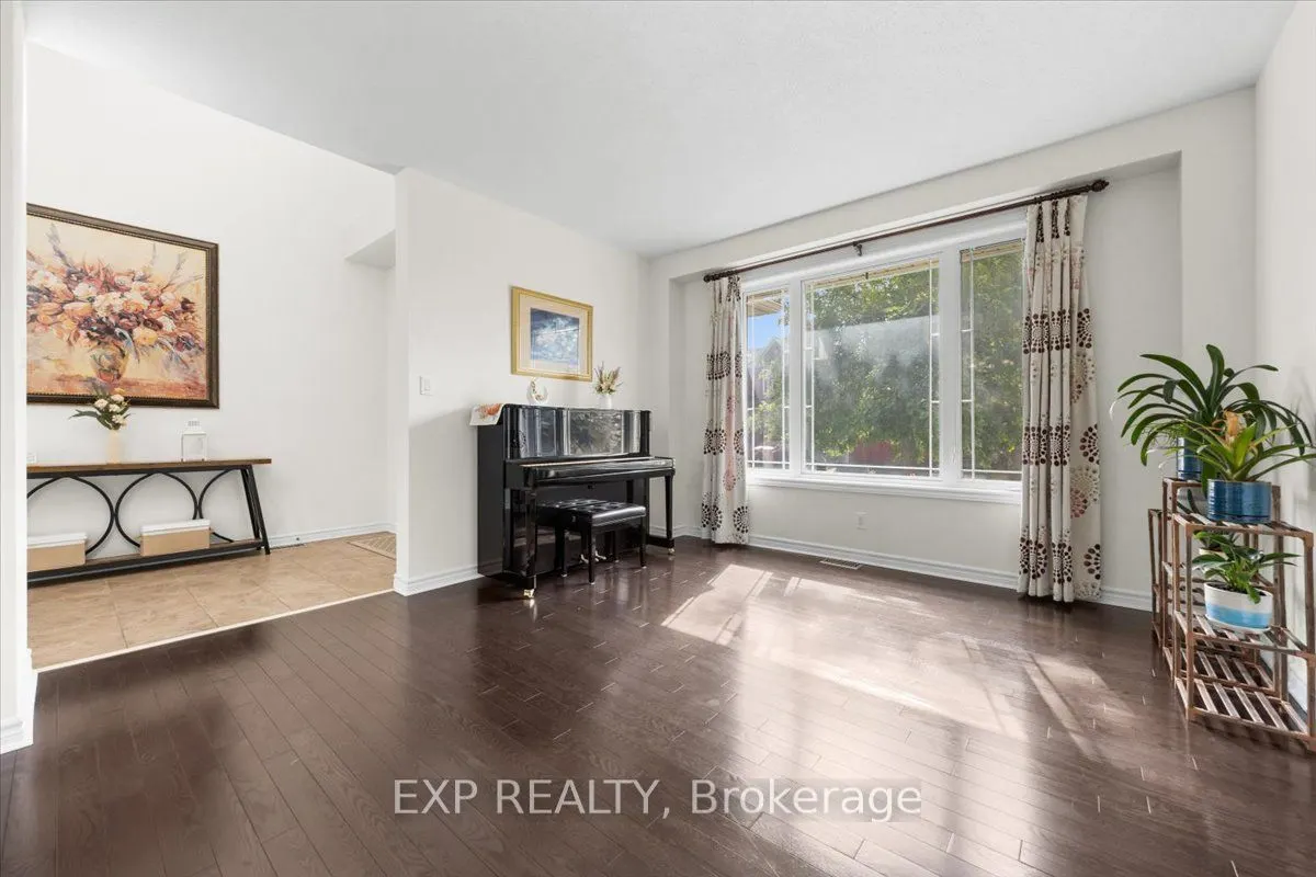 300 Grayburn Way