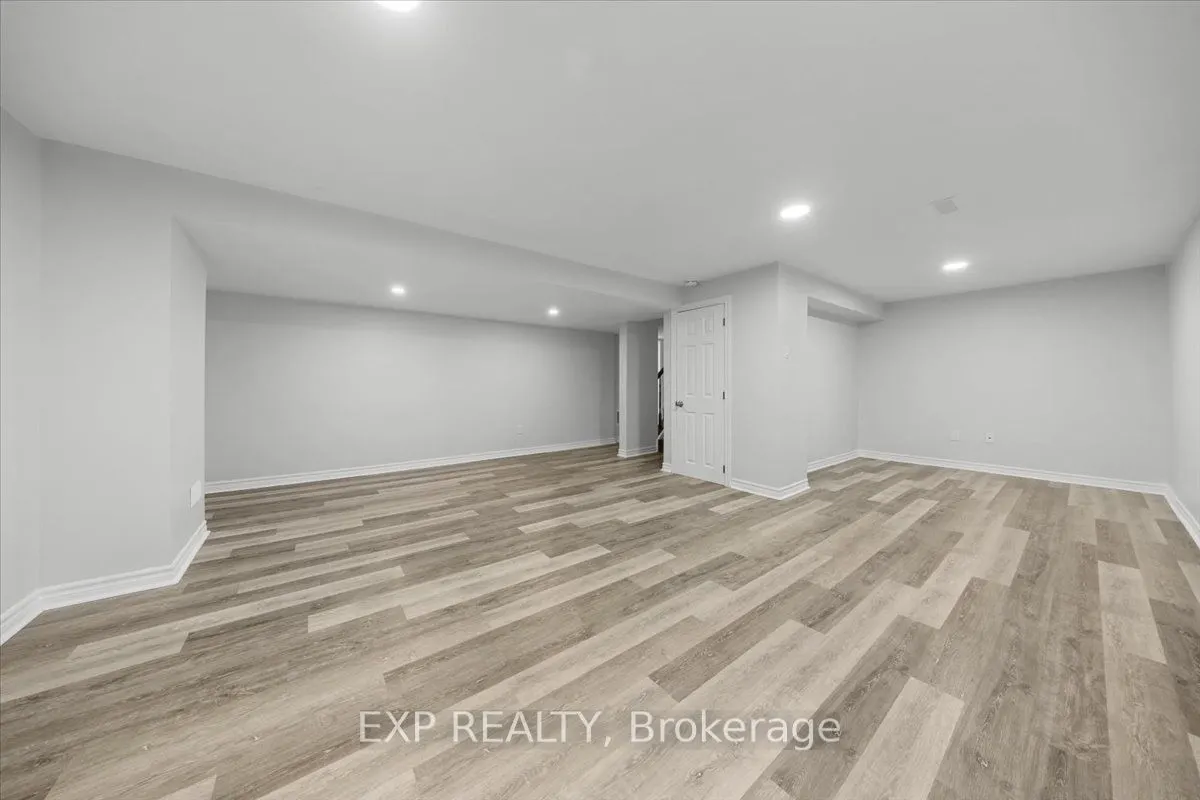 300 Grayburn Way