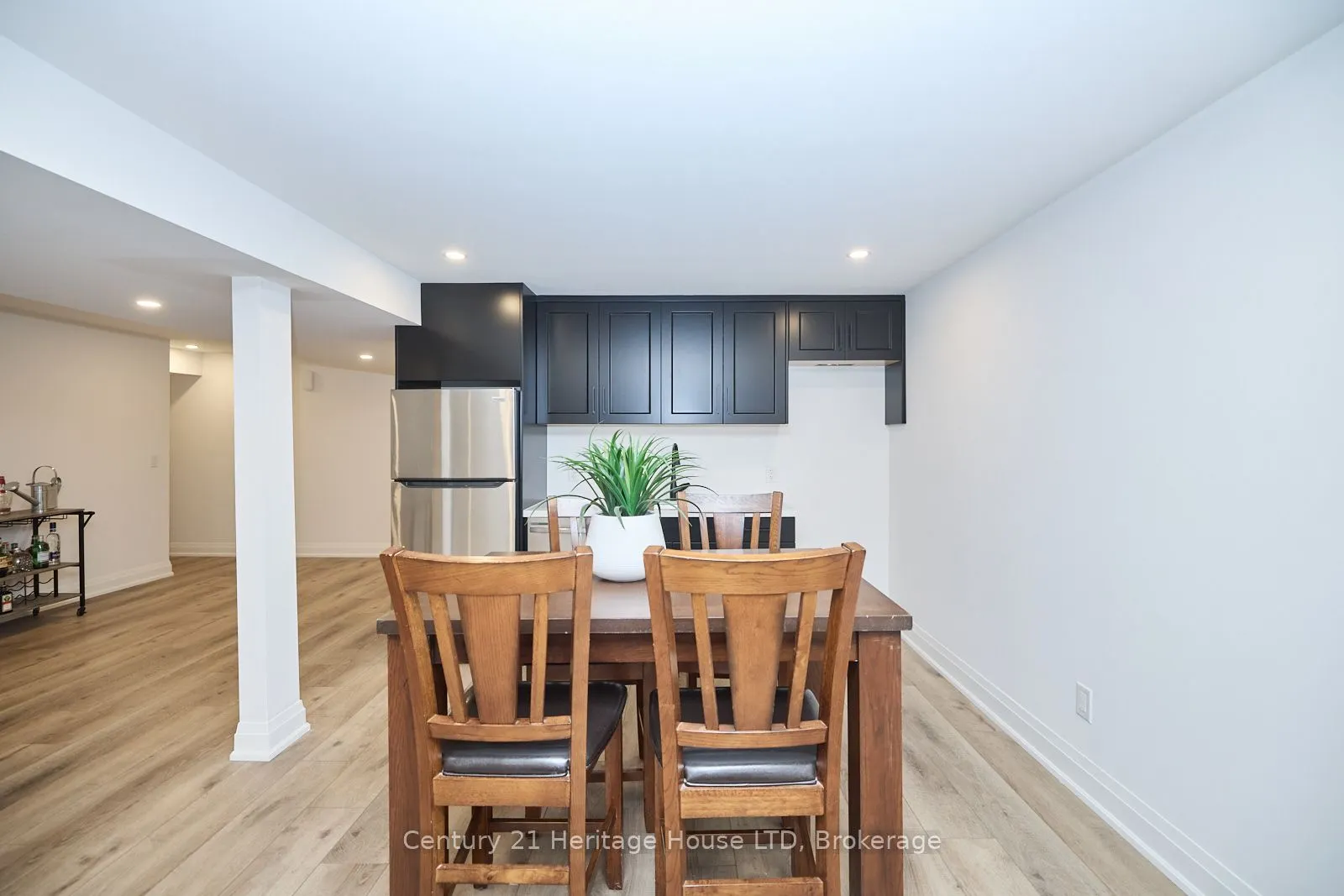 42 Aquadale Drive