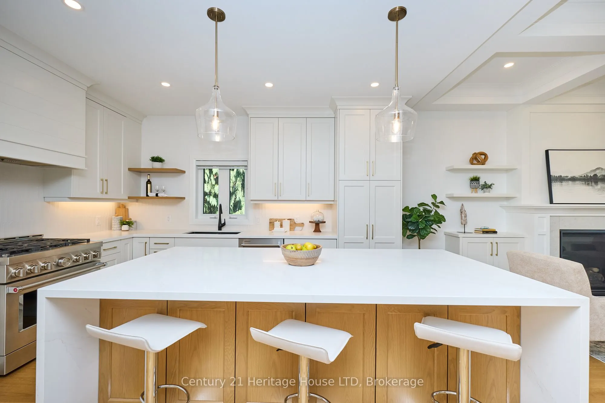 42 Aquadale Drive