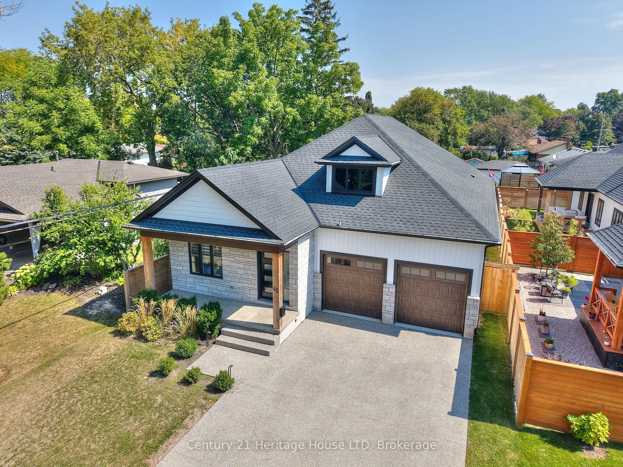 42 Aquadale Drive