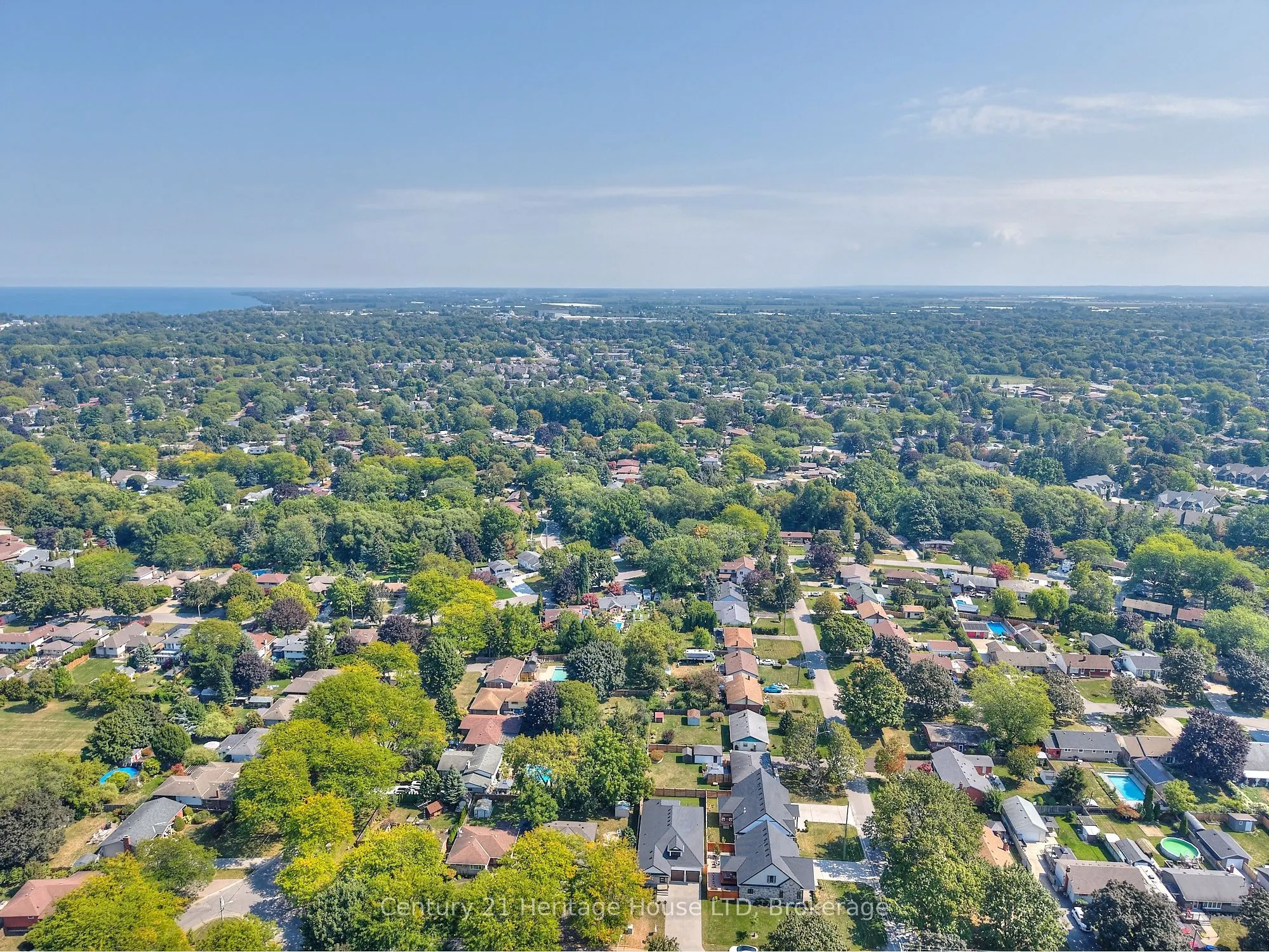 42 Aquadale Drive