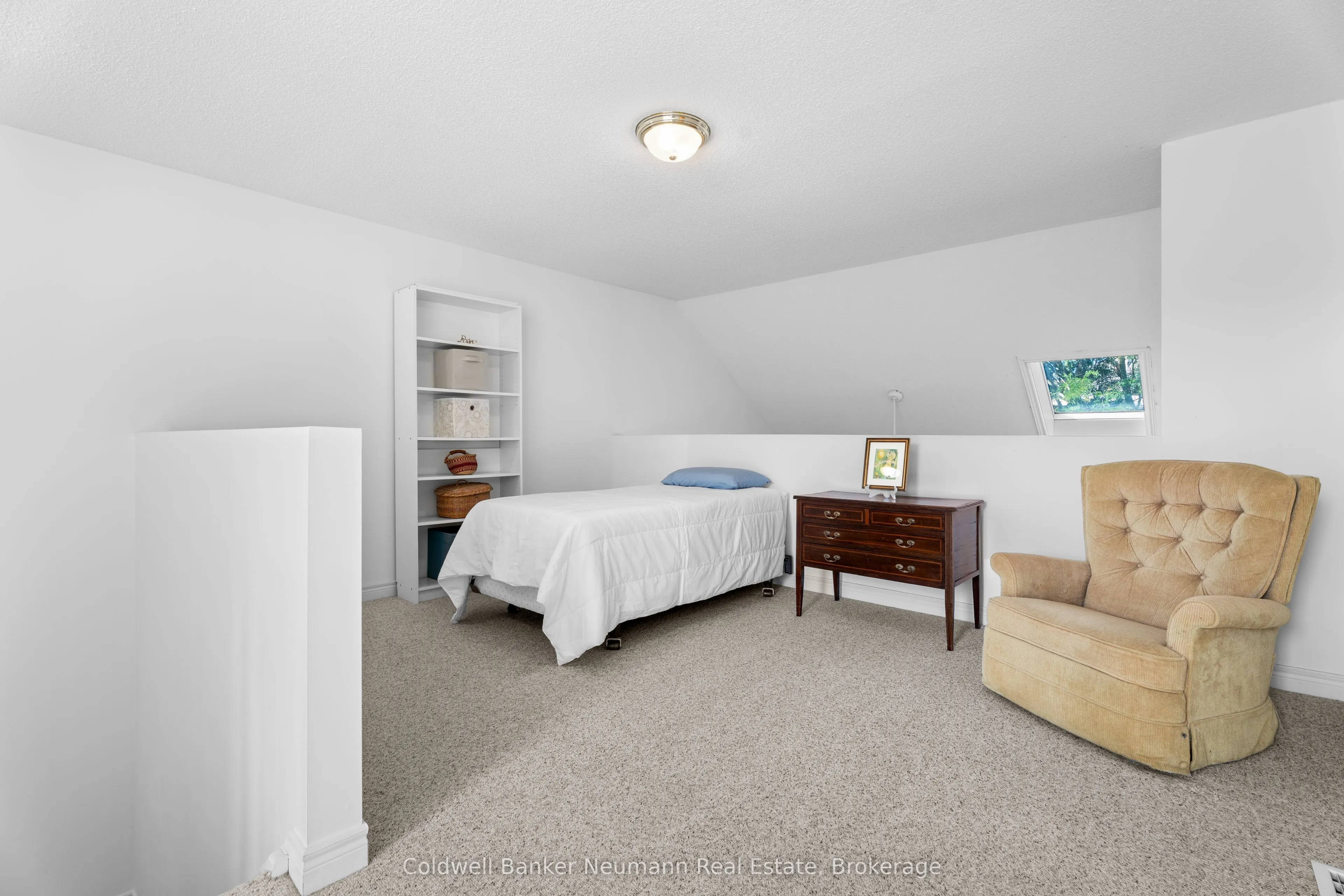 15 Westwind Circle