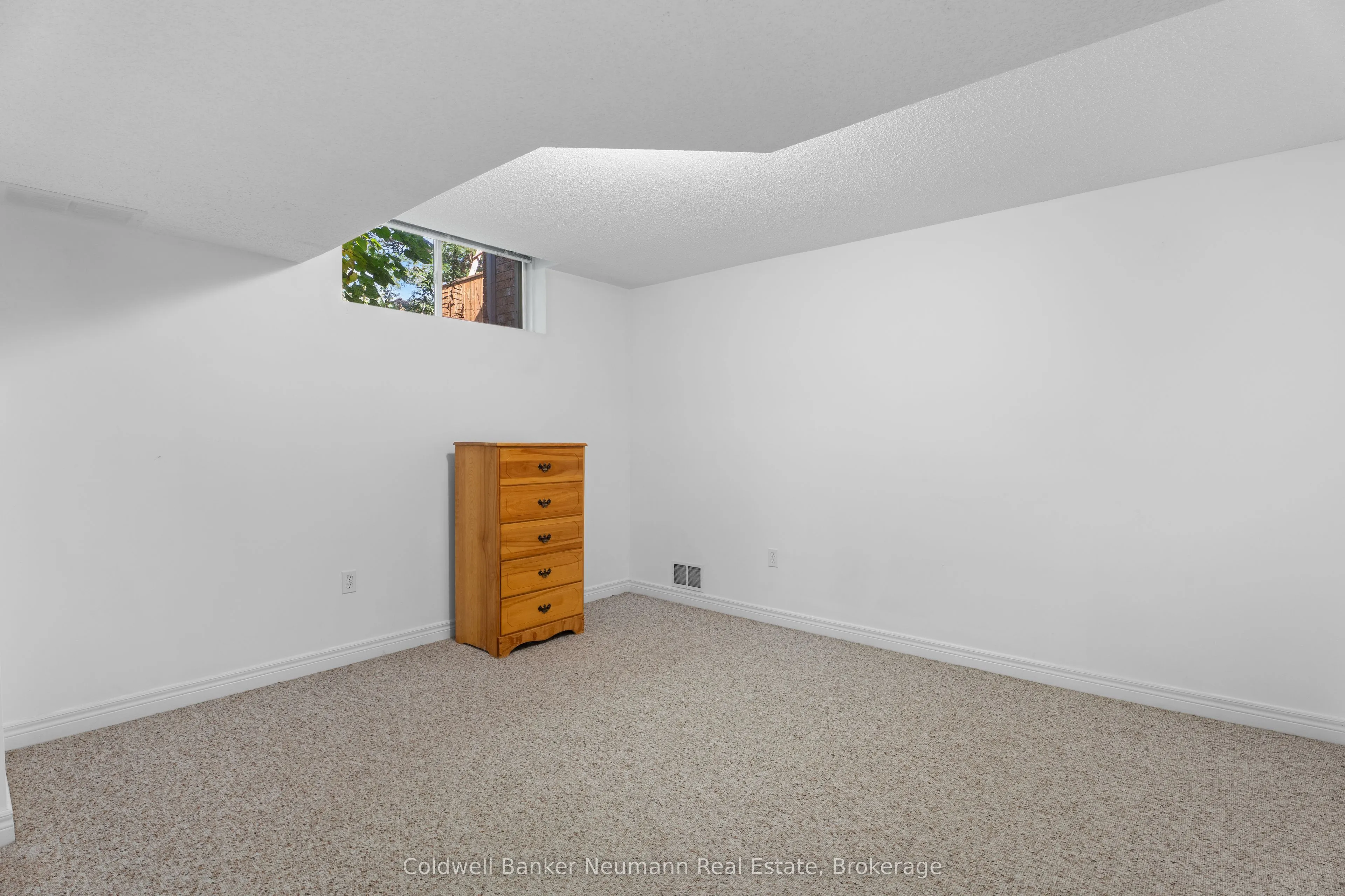15 Westwind Circle