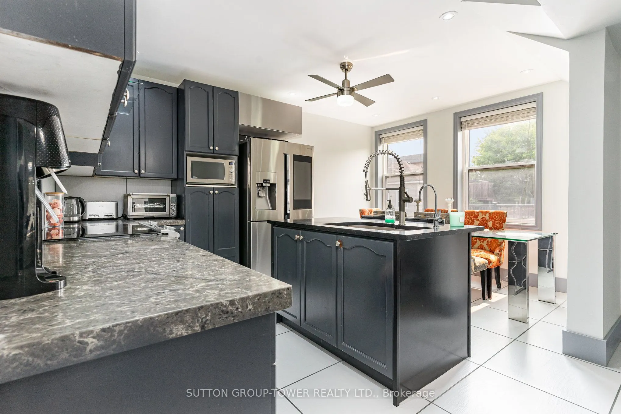 25 Douglas Avenue NE