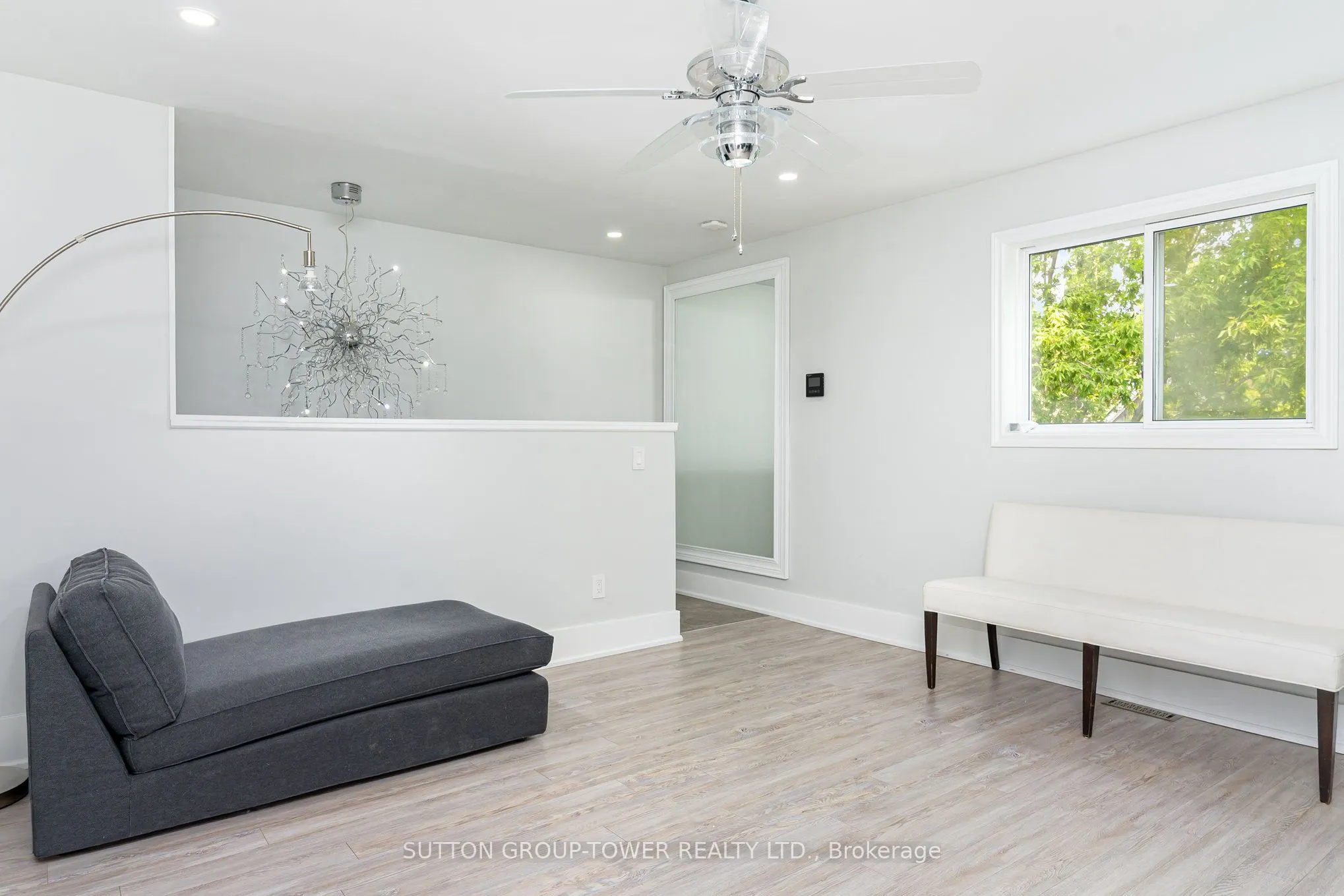 25 Douglas Avenue NE