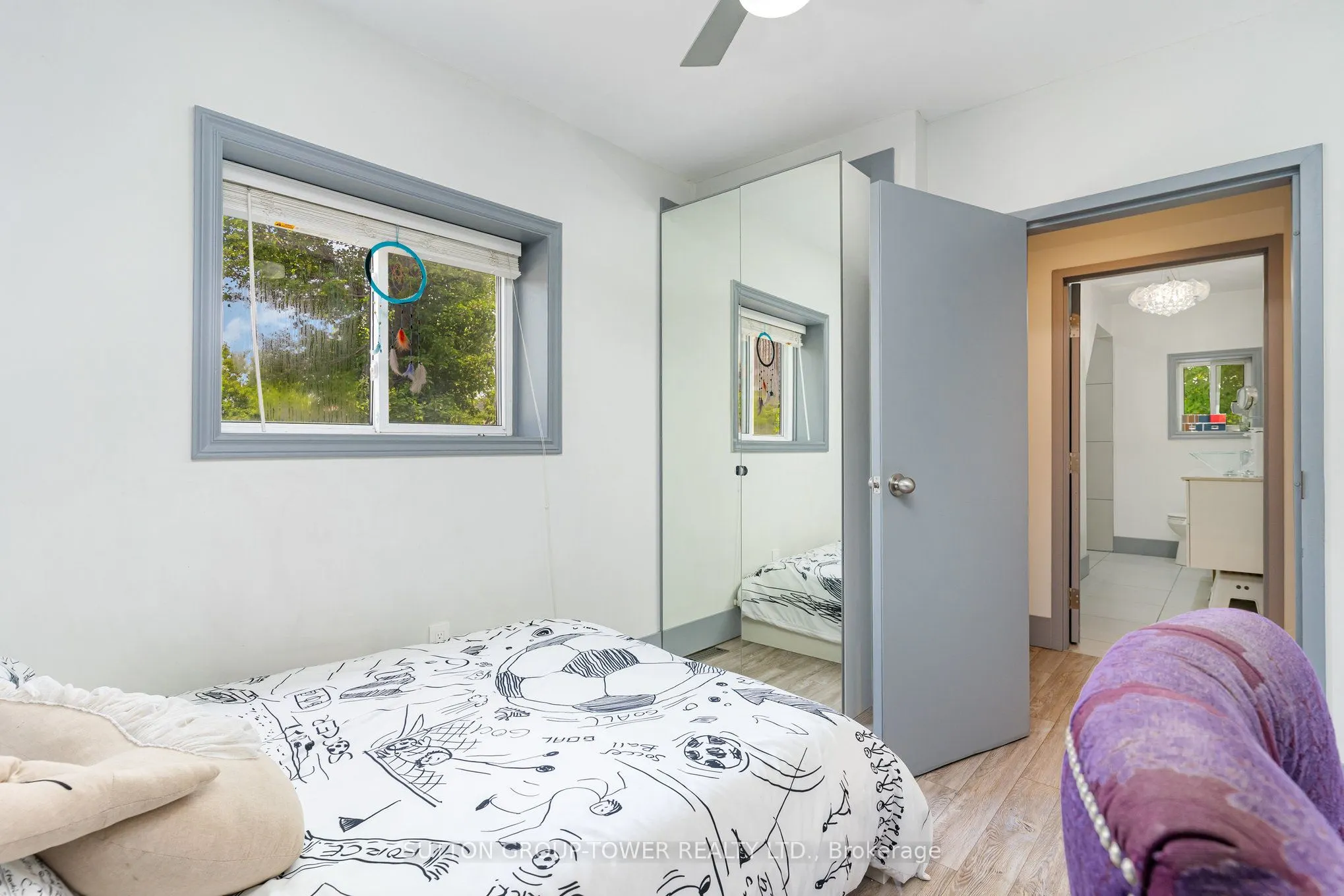 25 Douglas Avenue NE