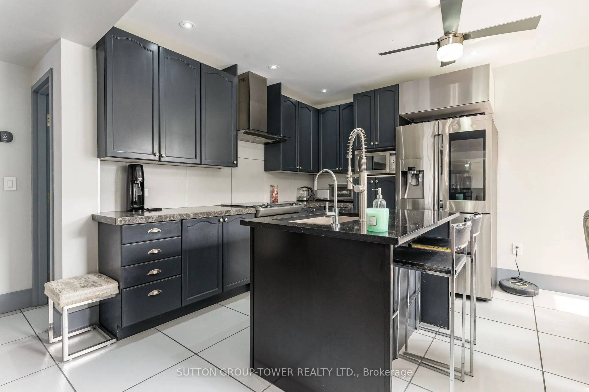 25 Douglas Avenue NE
