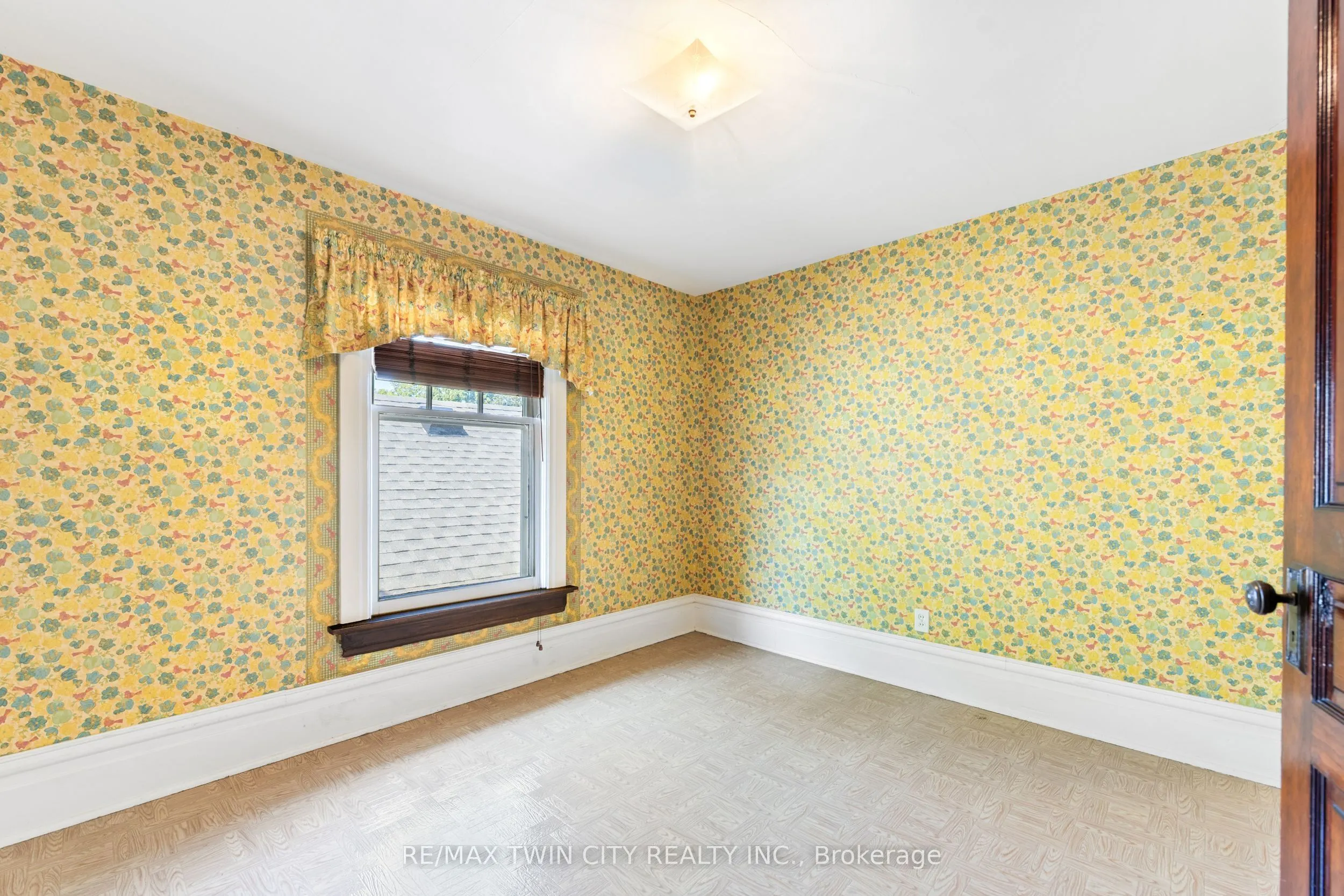 43 Mcnaughton Street