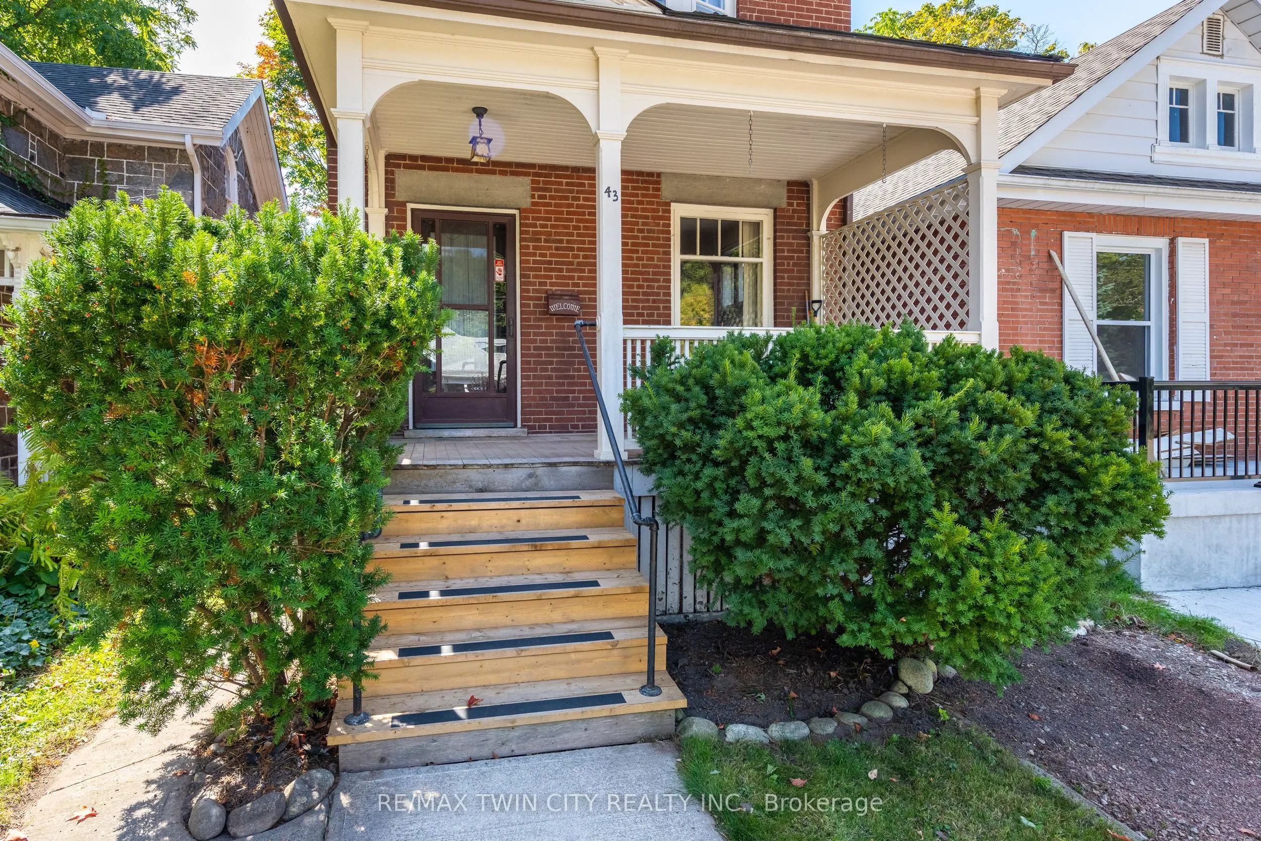 43 Mcnaughton Street