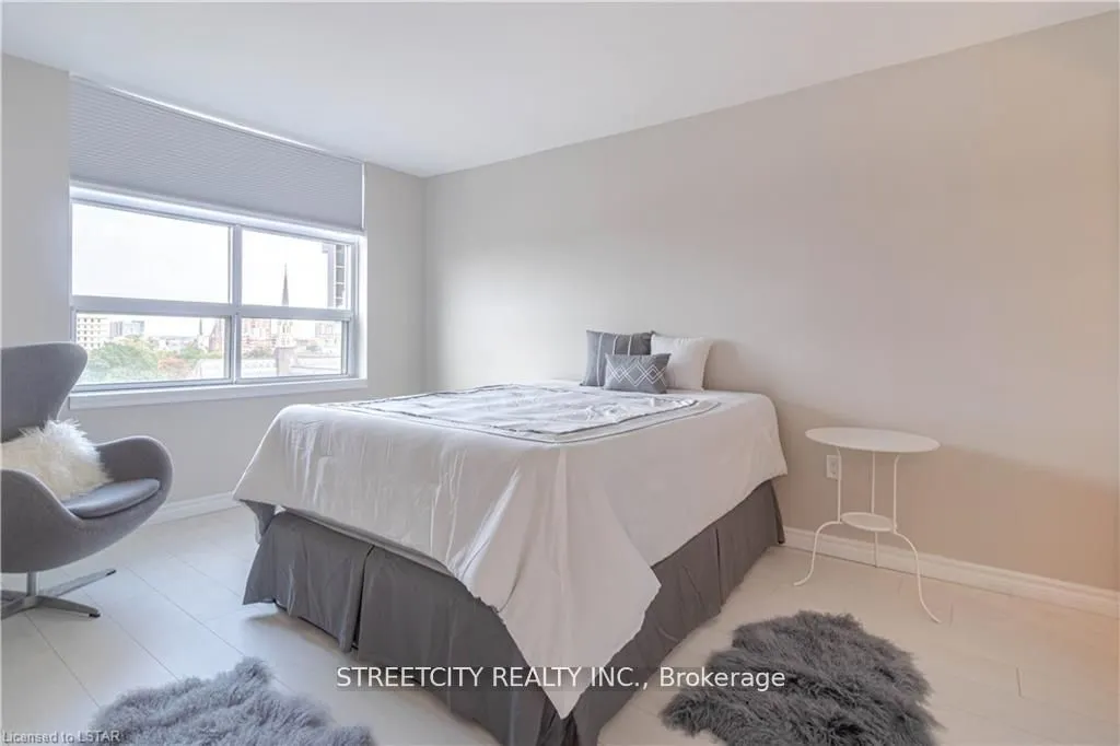 155 Kent Street, #1207