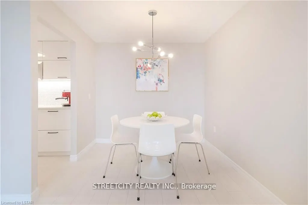 155 Kent Street, #1207