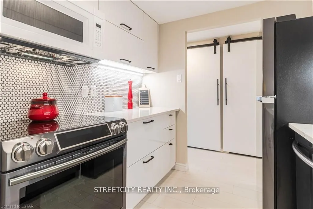 155 Kent Street, #1207