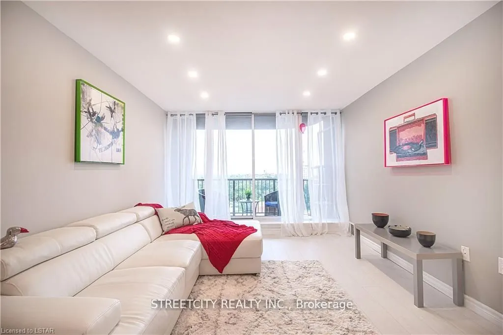 155 Kent Street, #1207