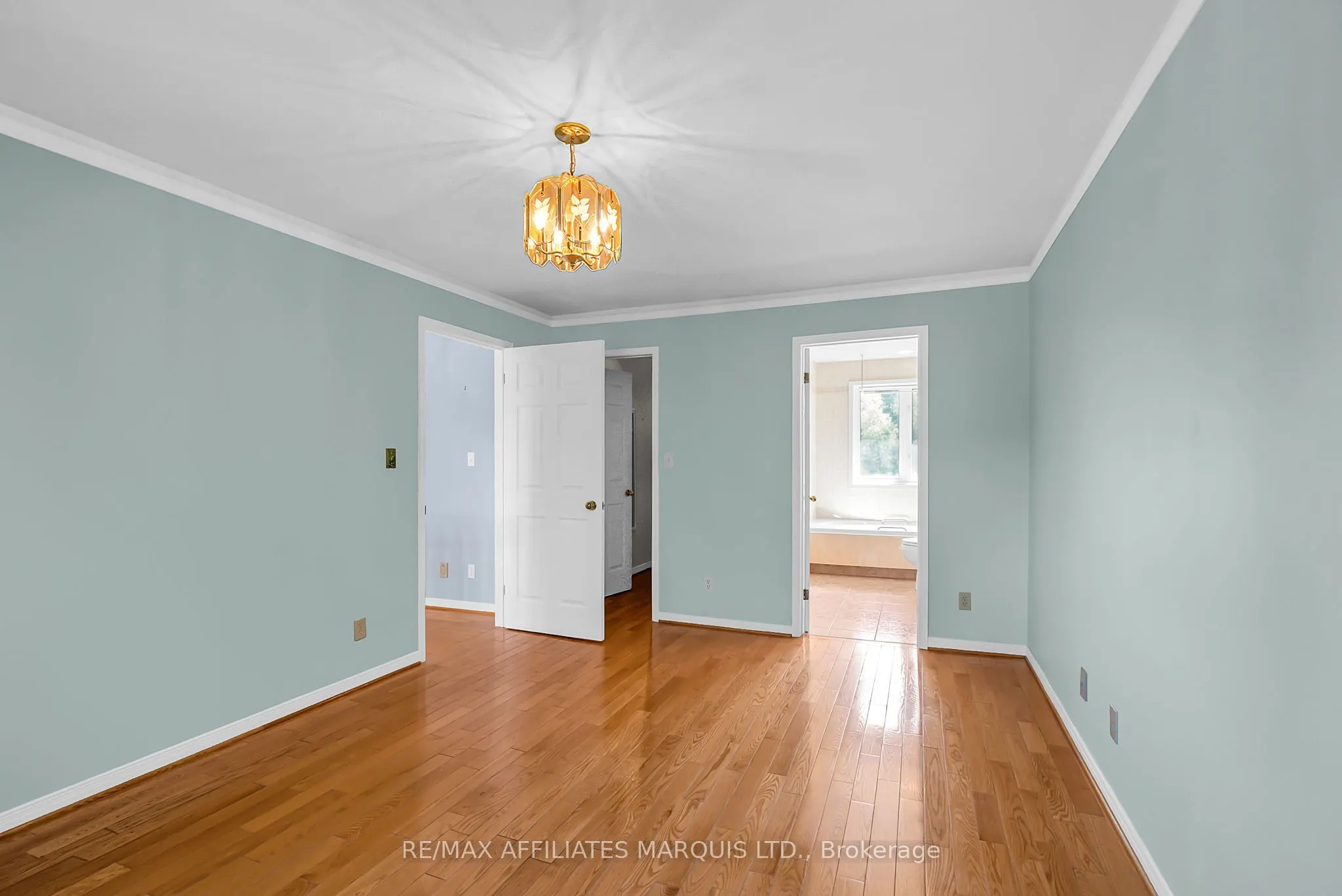 5479 Poplar Avenue