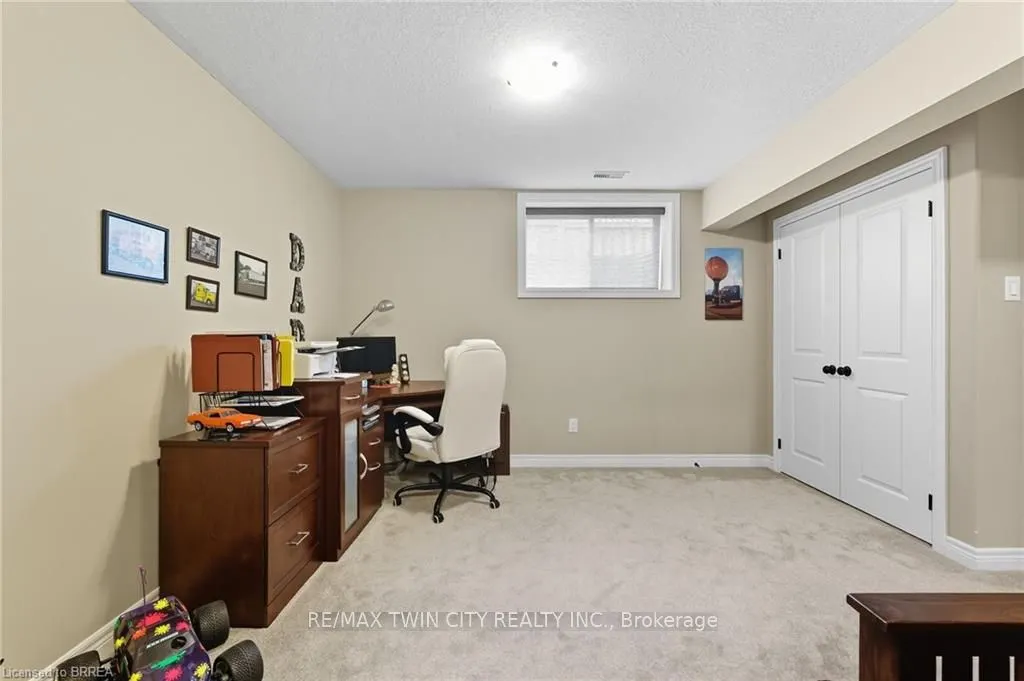 20 Masters Lane