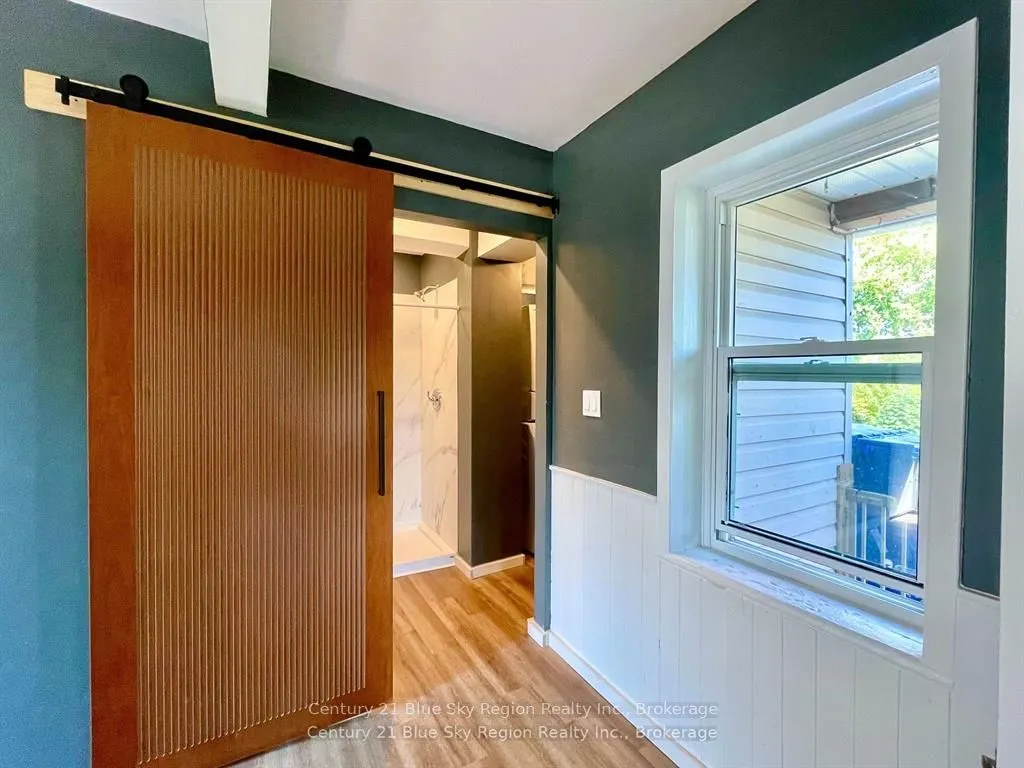 39 Principale Street W