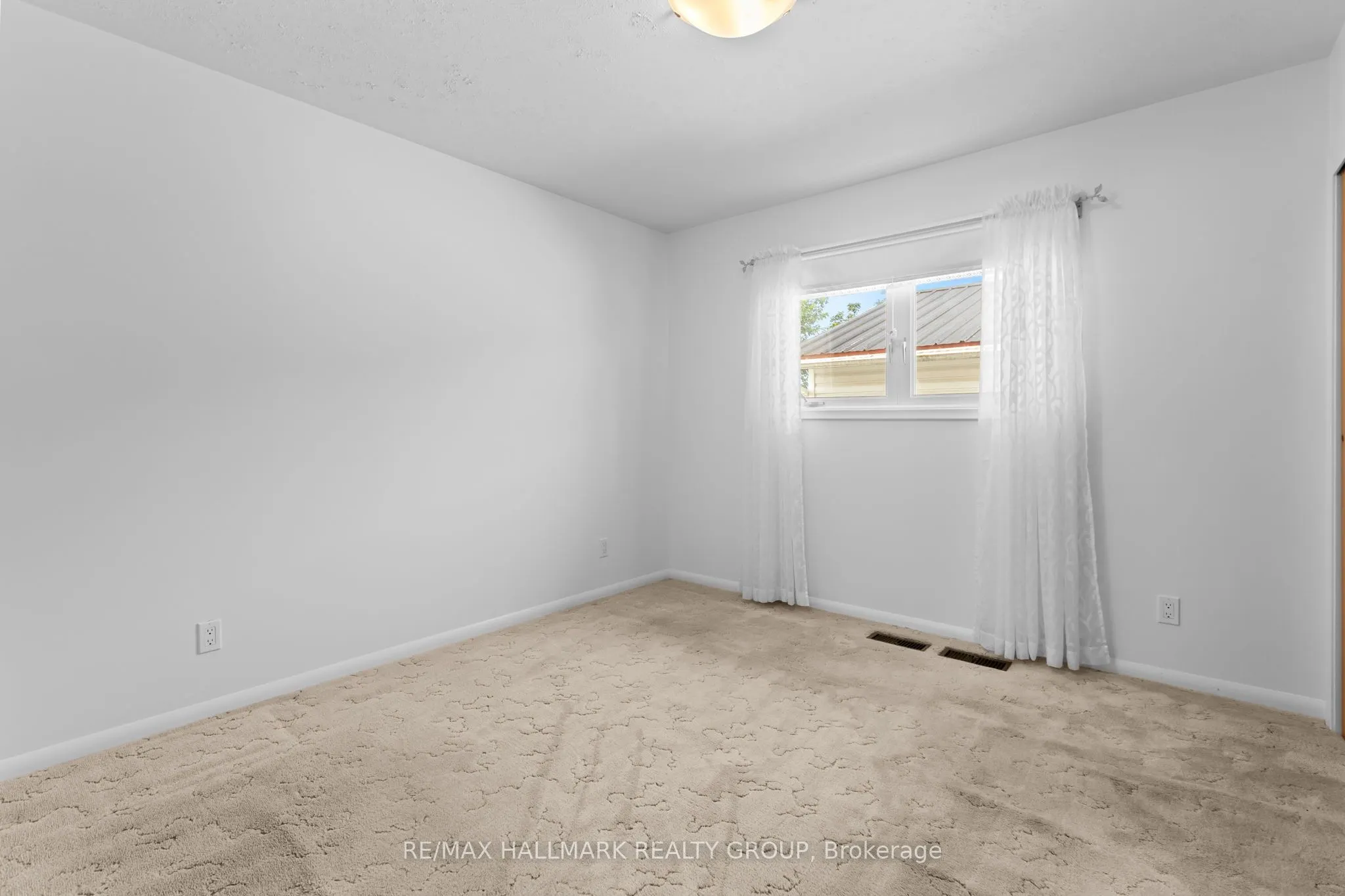 112 Ellis Avenue