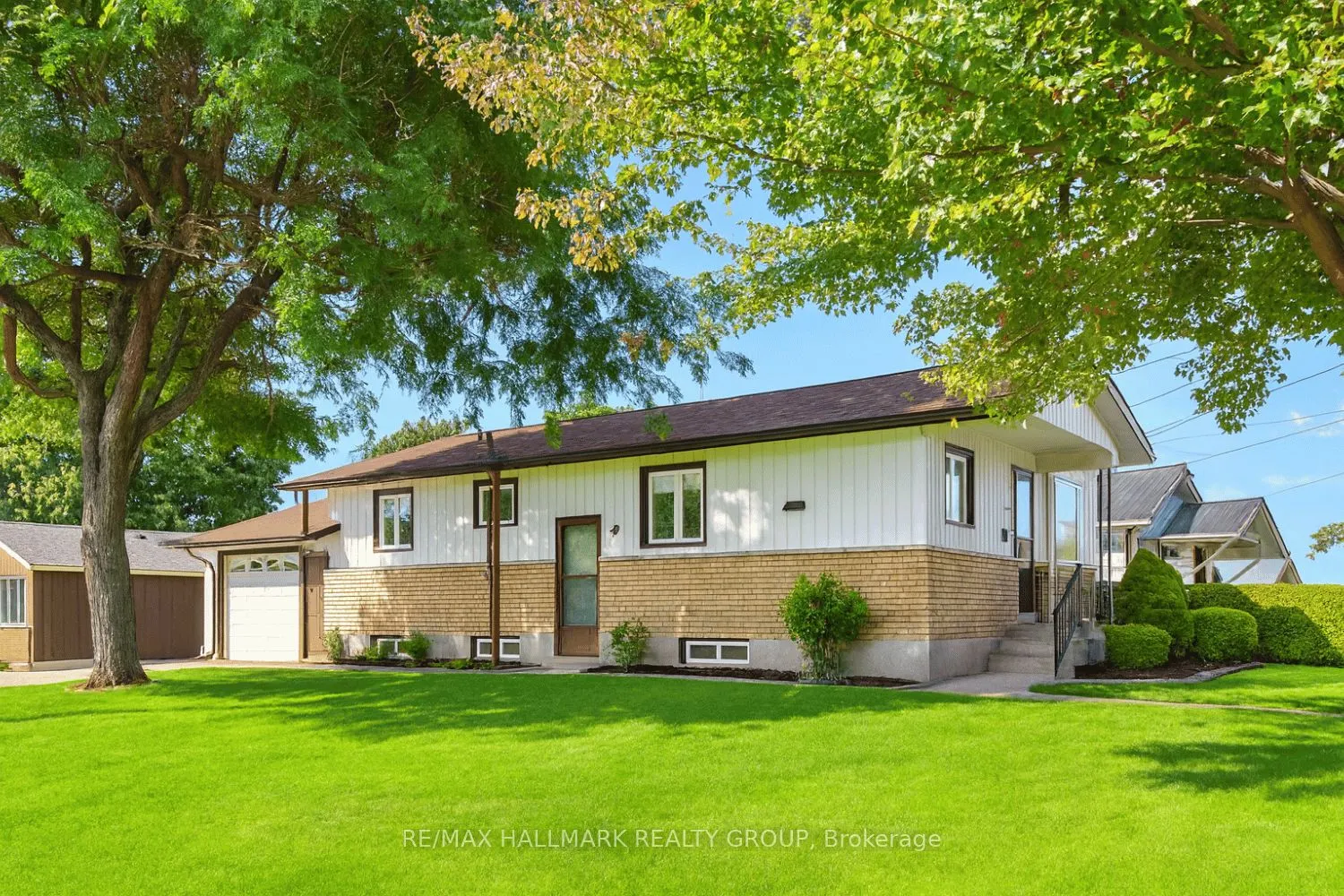 112 Ellis Avenue