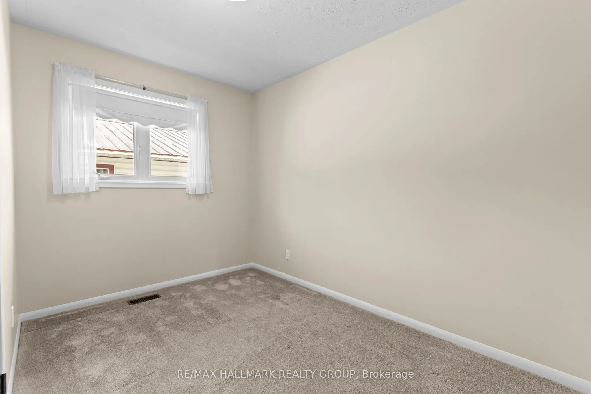 112 Ellis Avenue