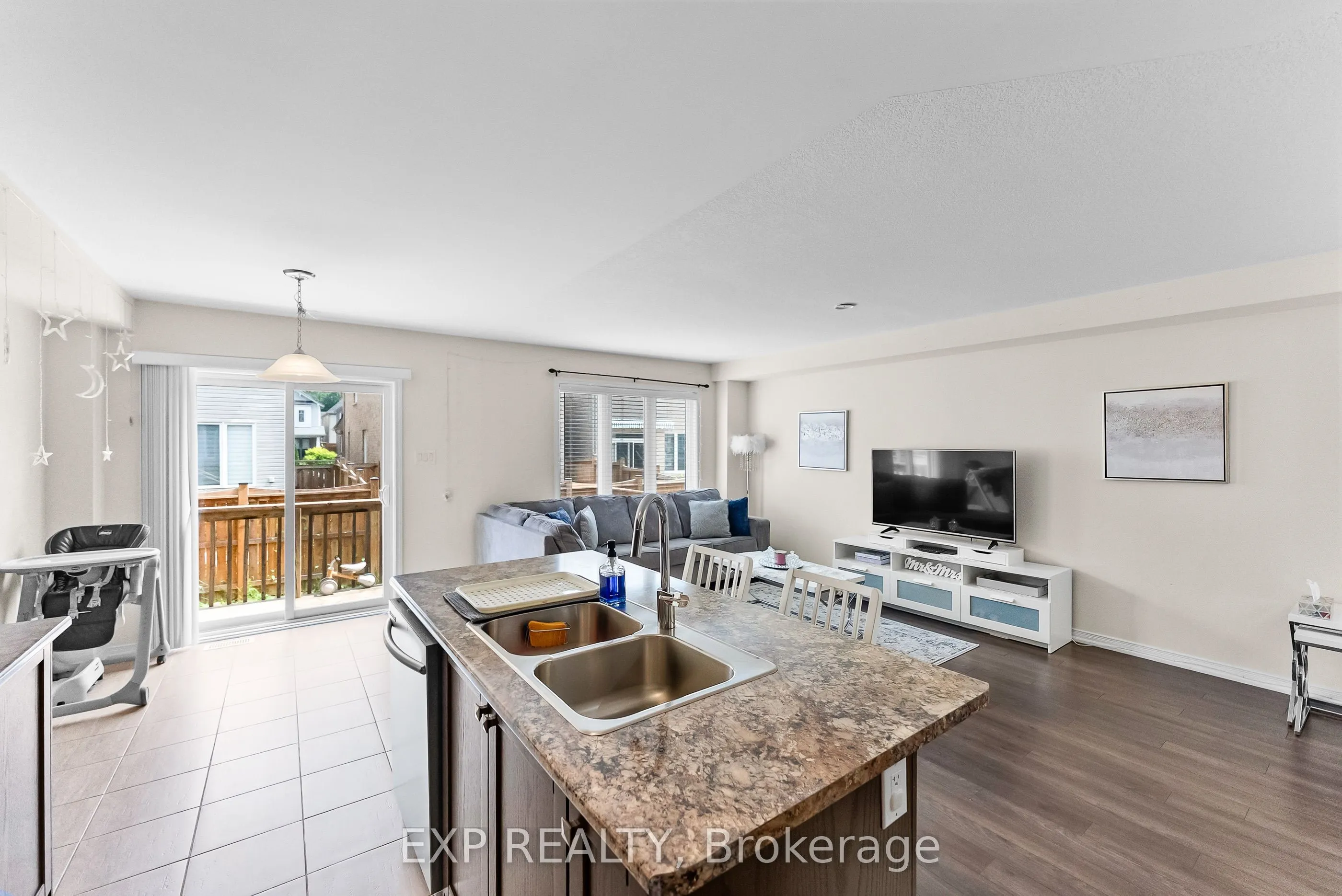 7732 REDBUD Lane