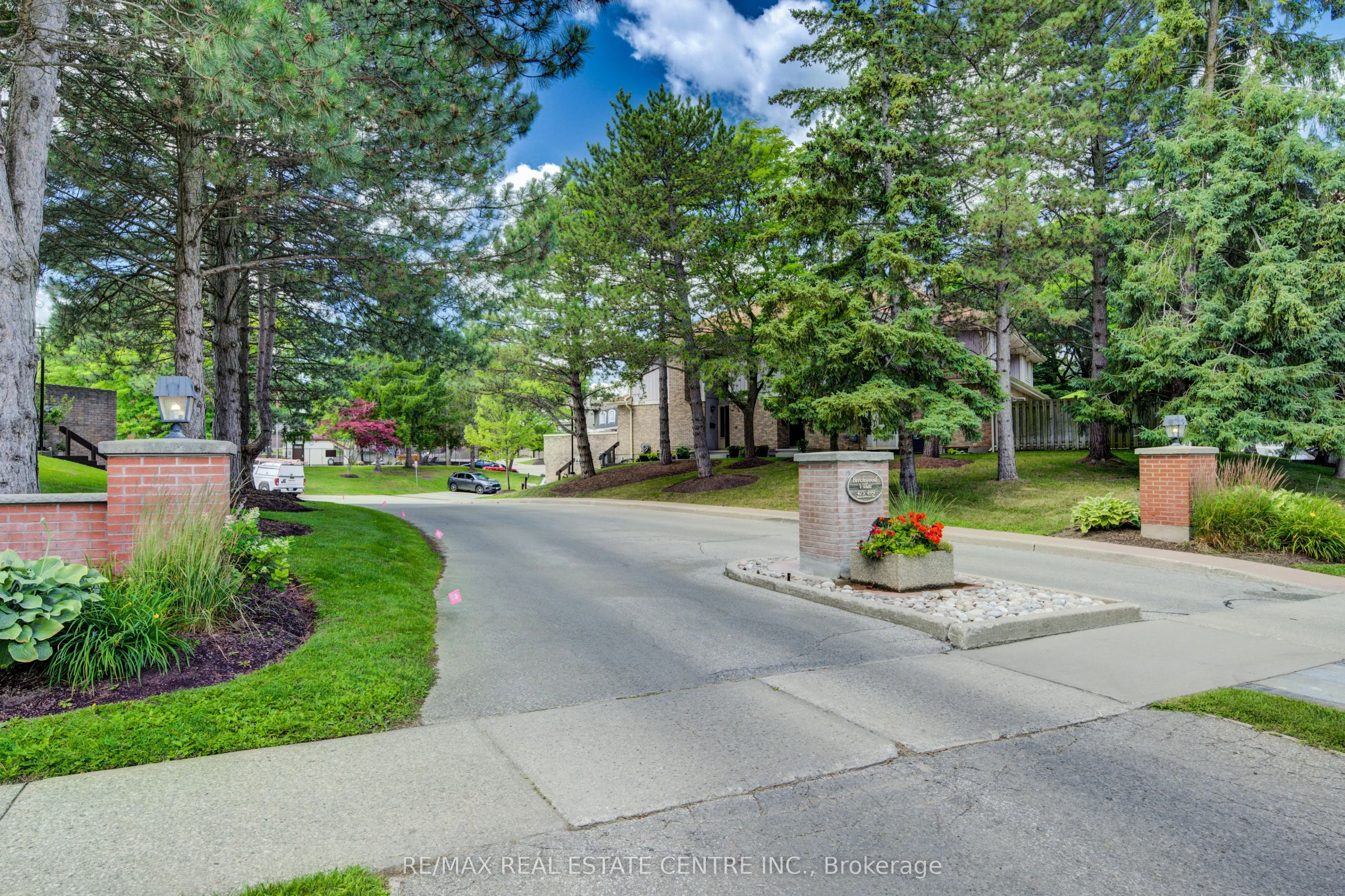 493 Beechwood Drive S, #4