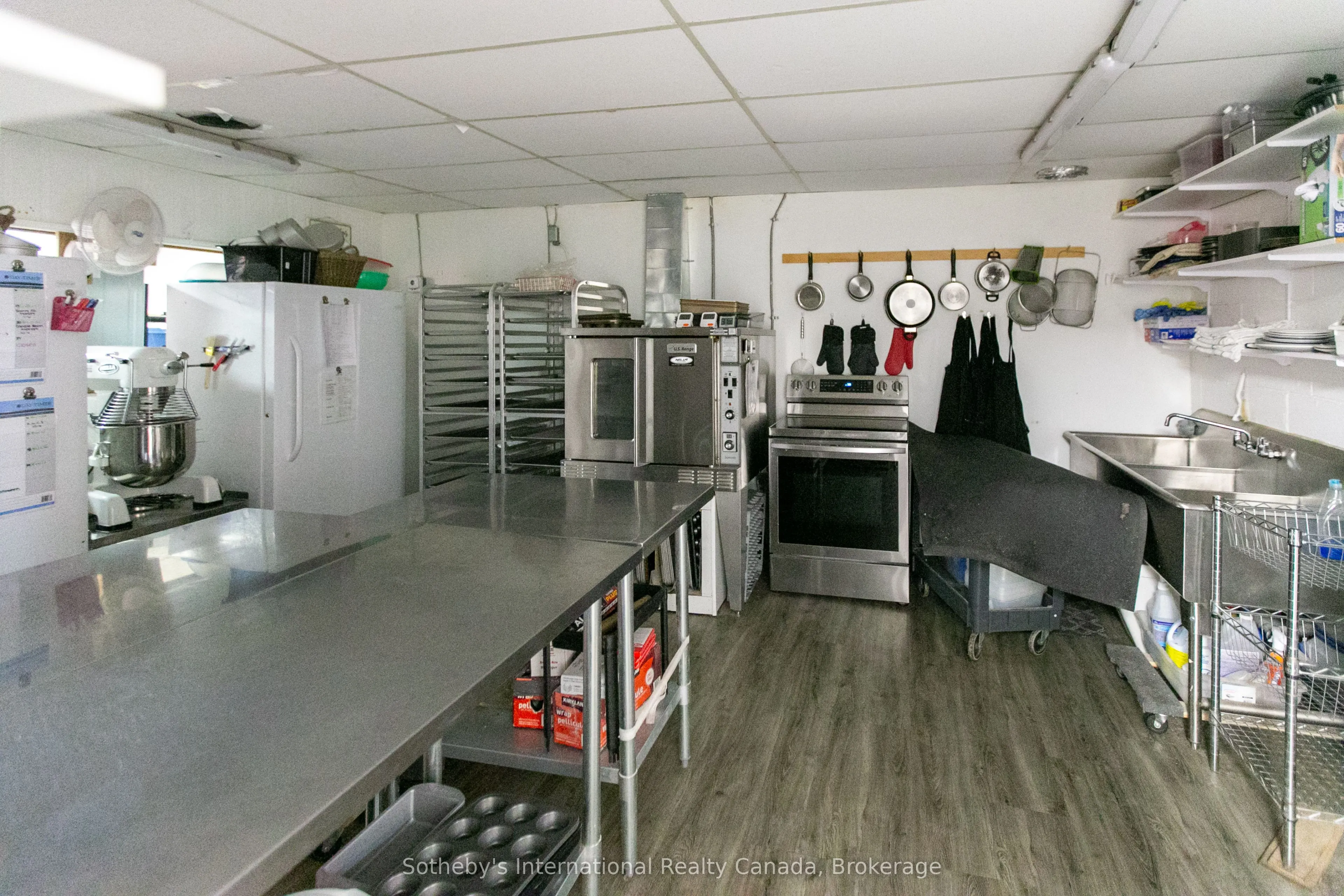 261 9th Street E