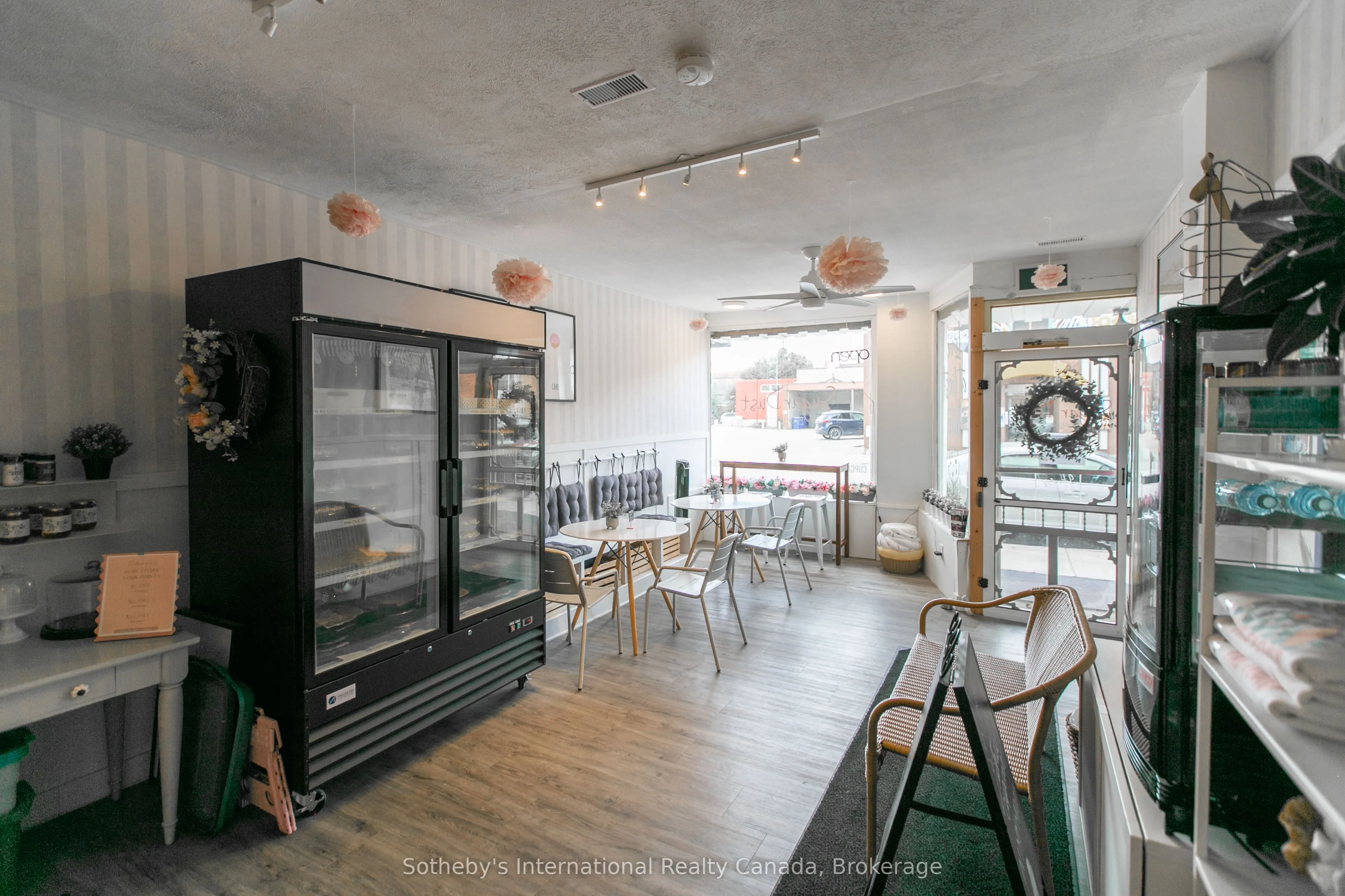 261 9th Street E