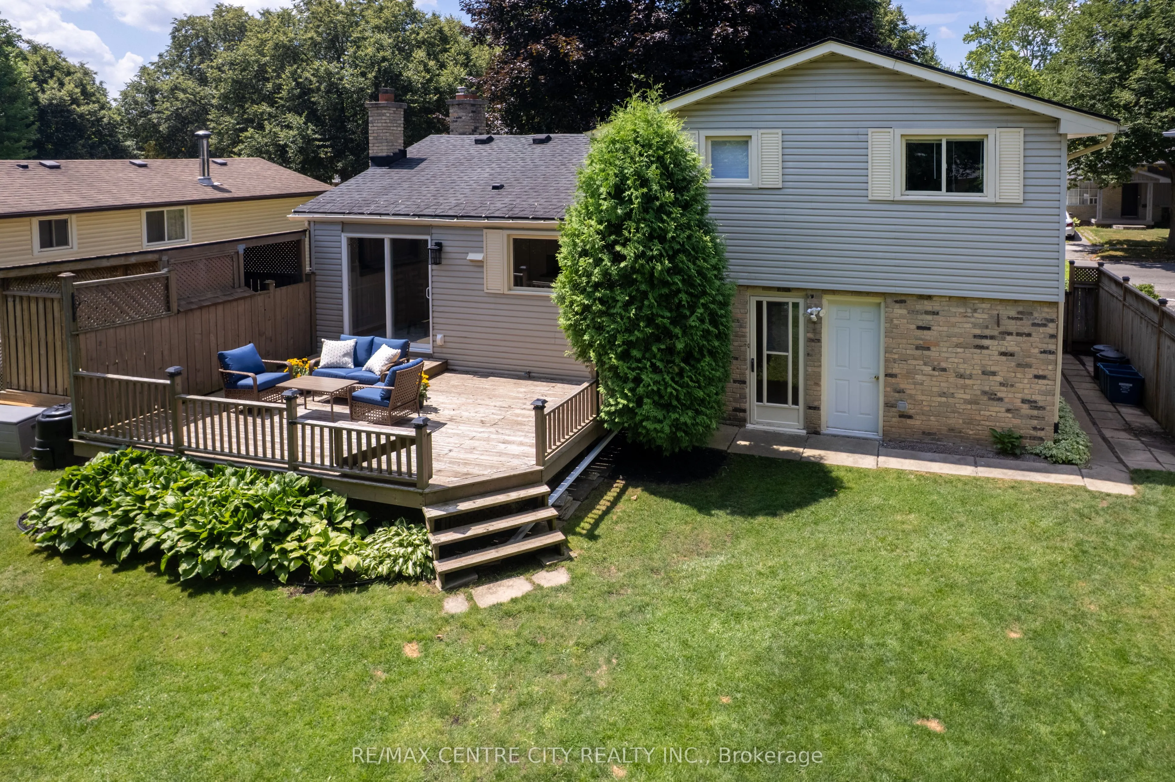 1431 STONEYBROOK Crescent