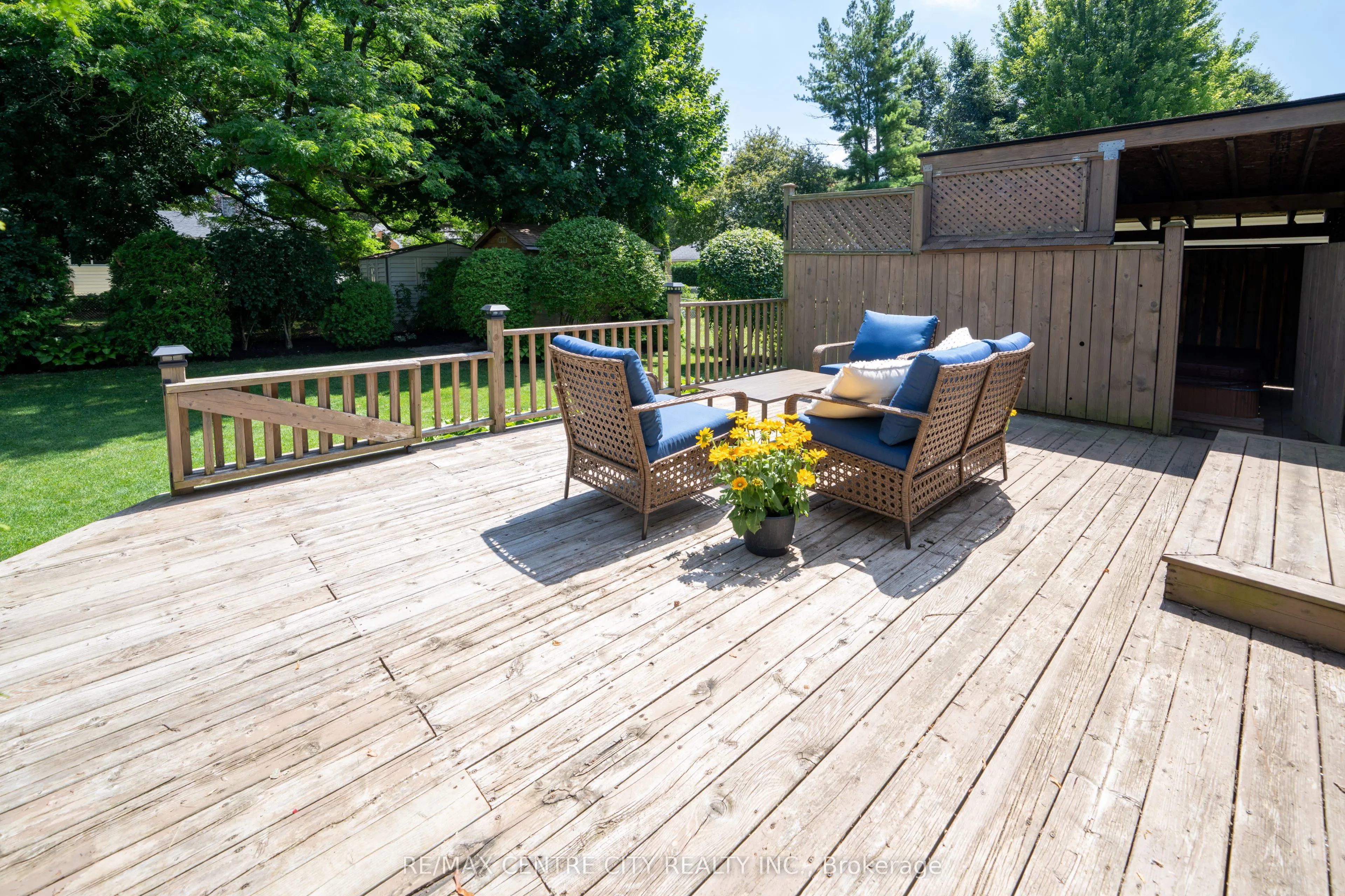 1431 STONEYBROOK Crescent