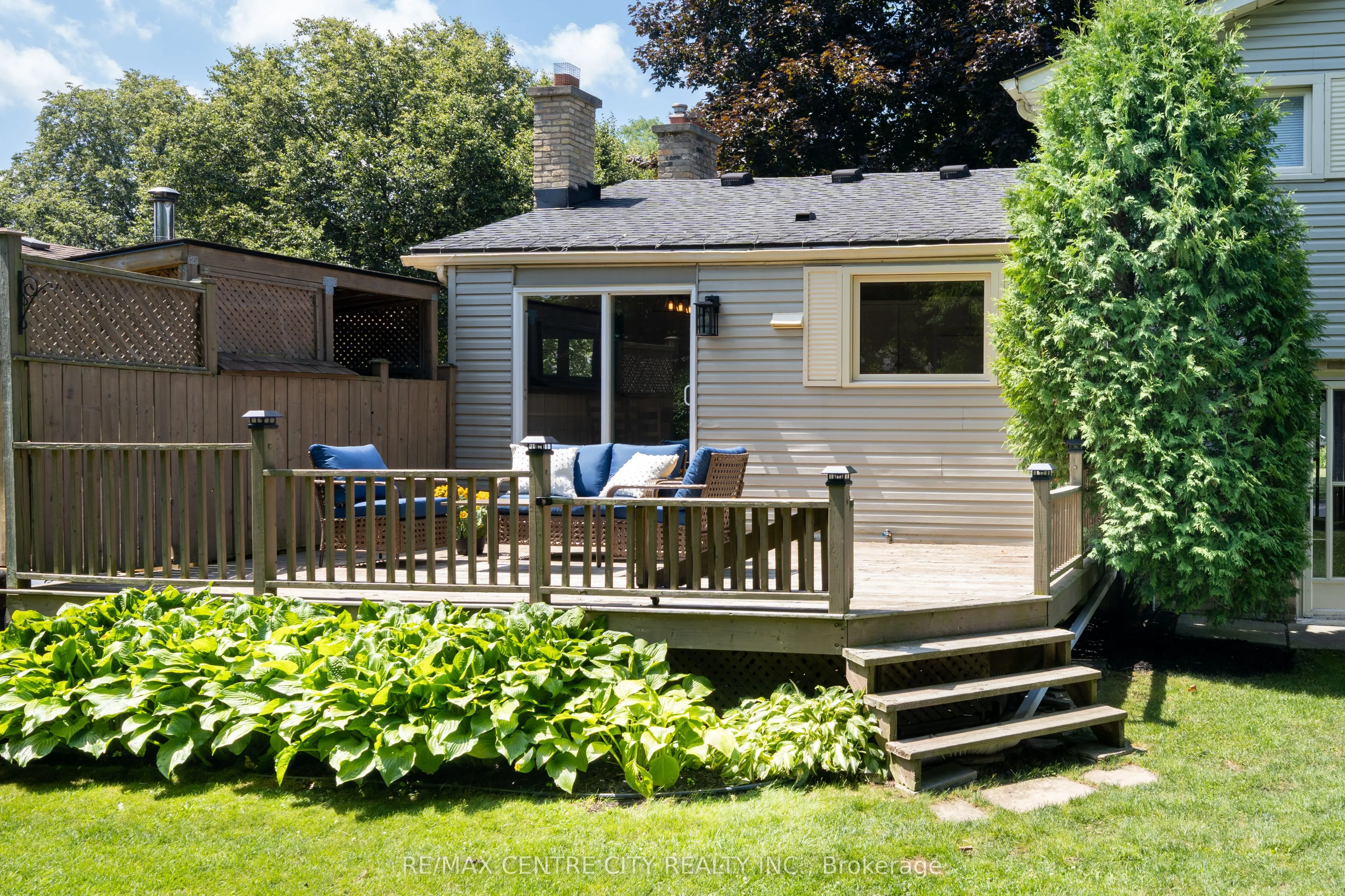 1431 STONEYBROOK Crescent