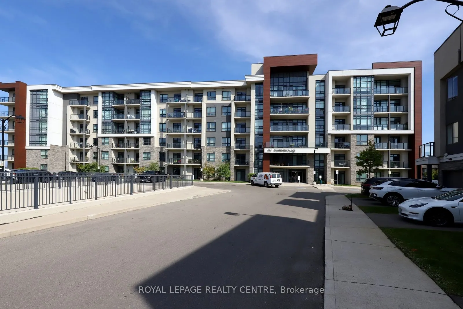 101 Shoreview Place, #429