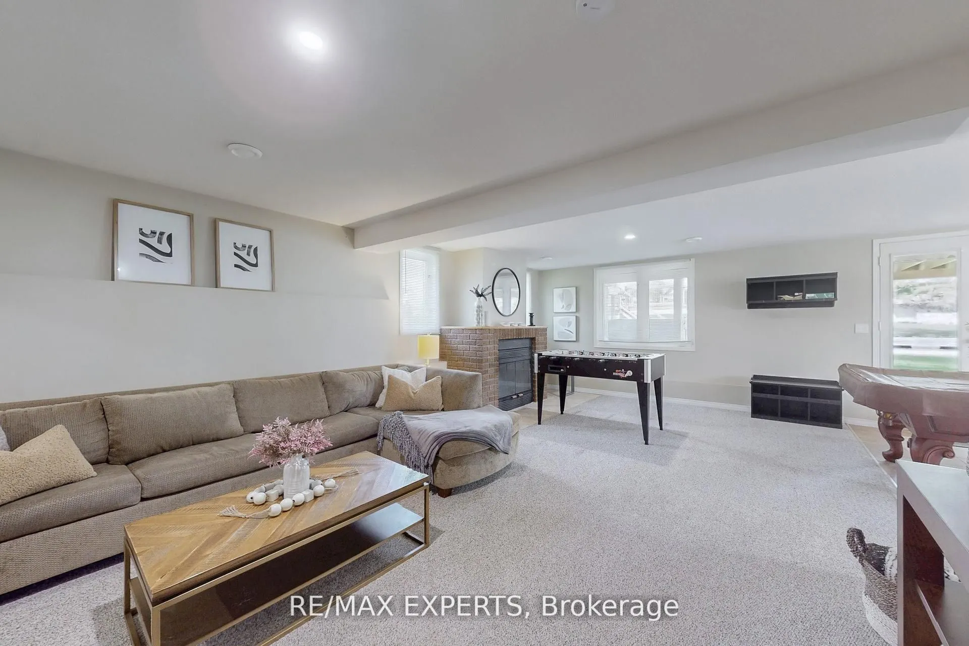 60 River Drive