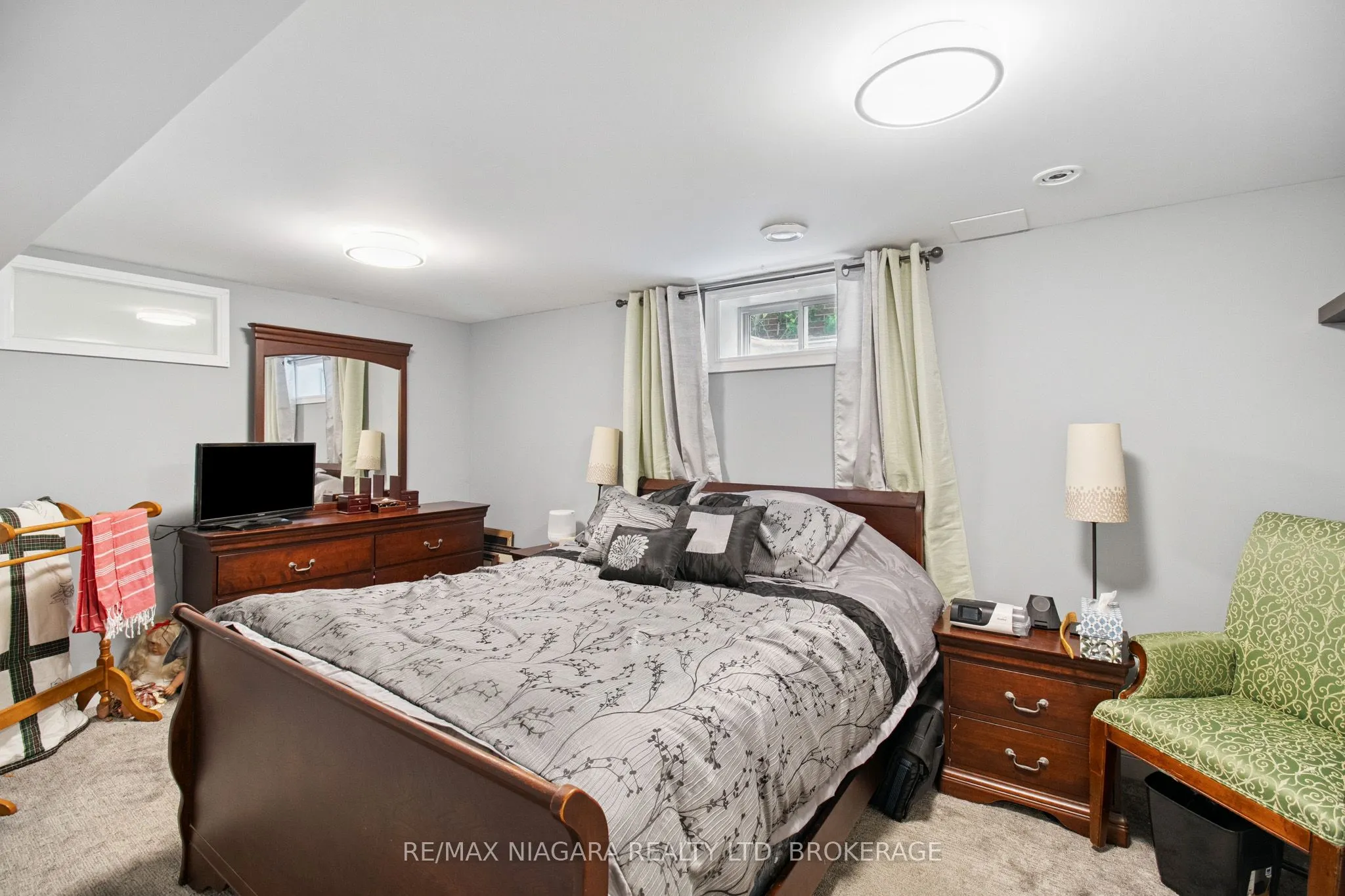 15 Swan Drive