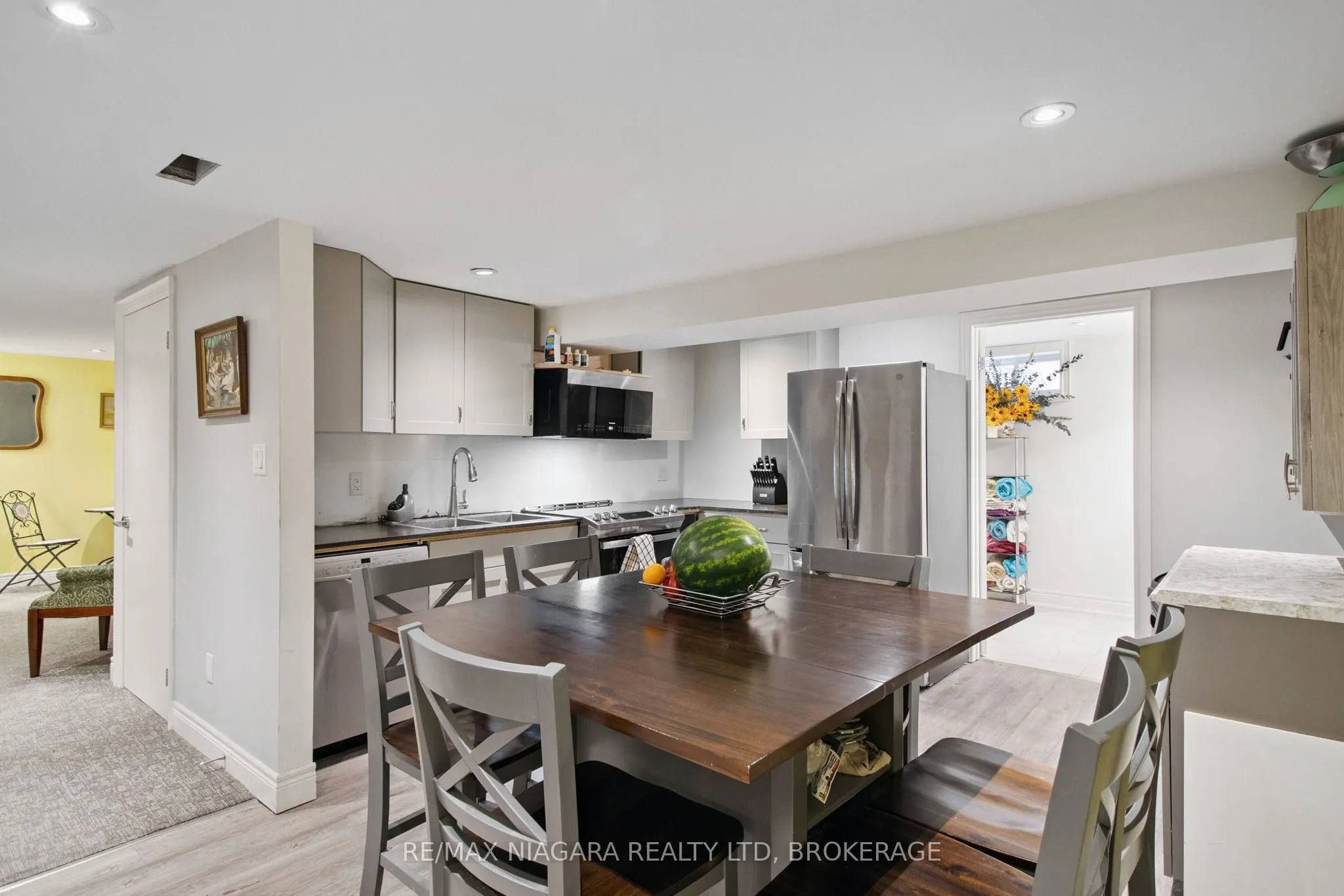 15 Swan Drive